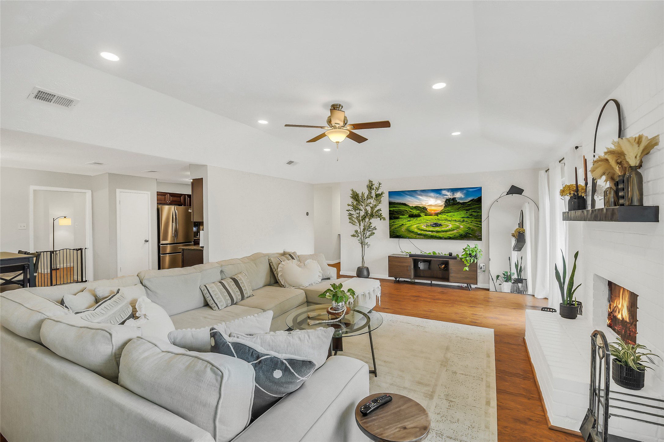 3327 Honey Creek Drive Property Photo 18