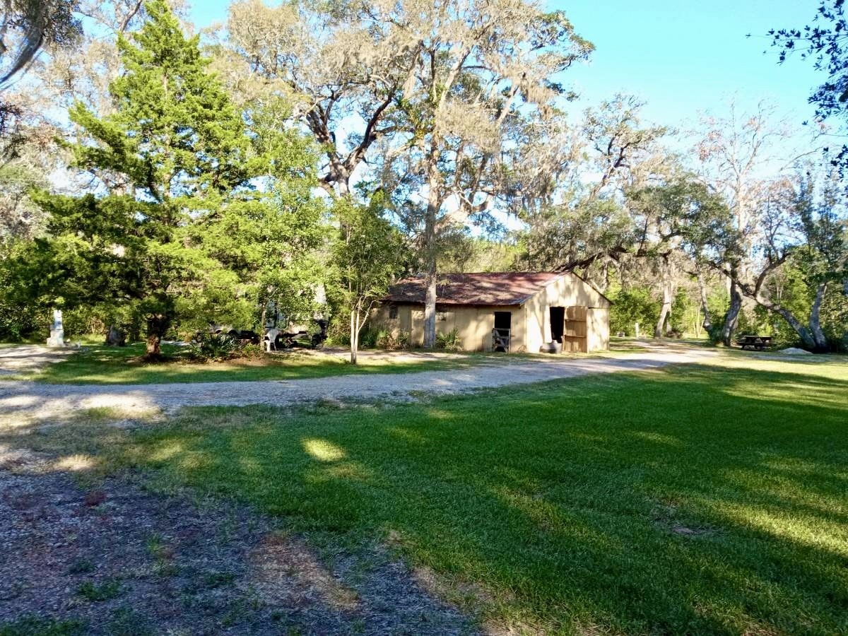 17628 County Road 426 Property Photo 4