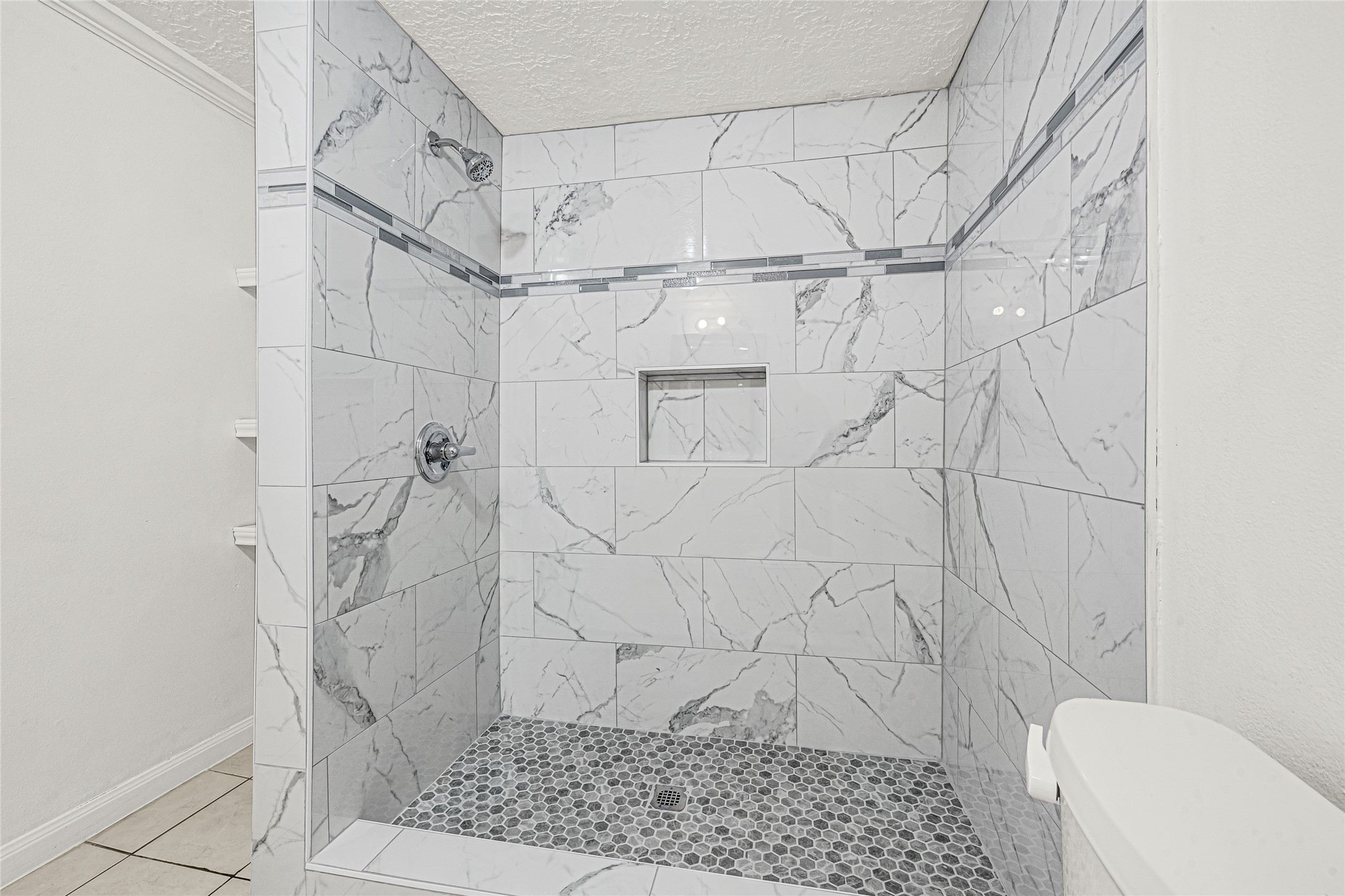 8004 Mendez Street Property Photo 15