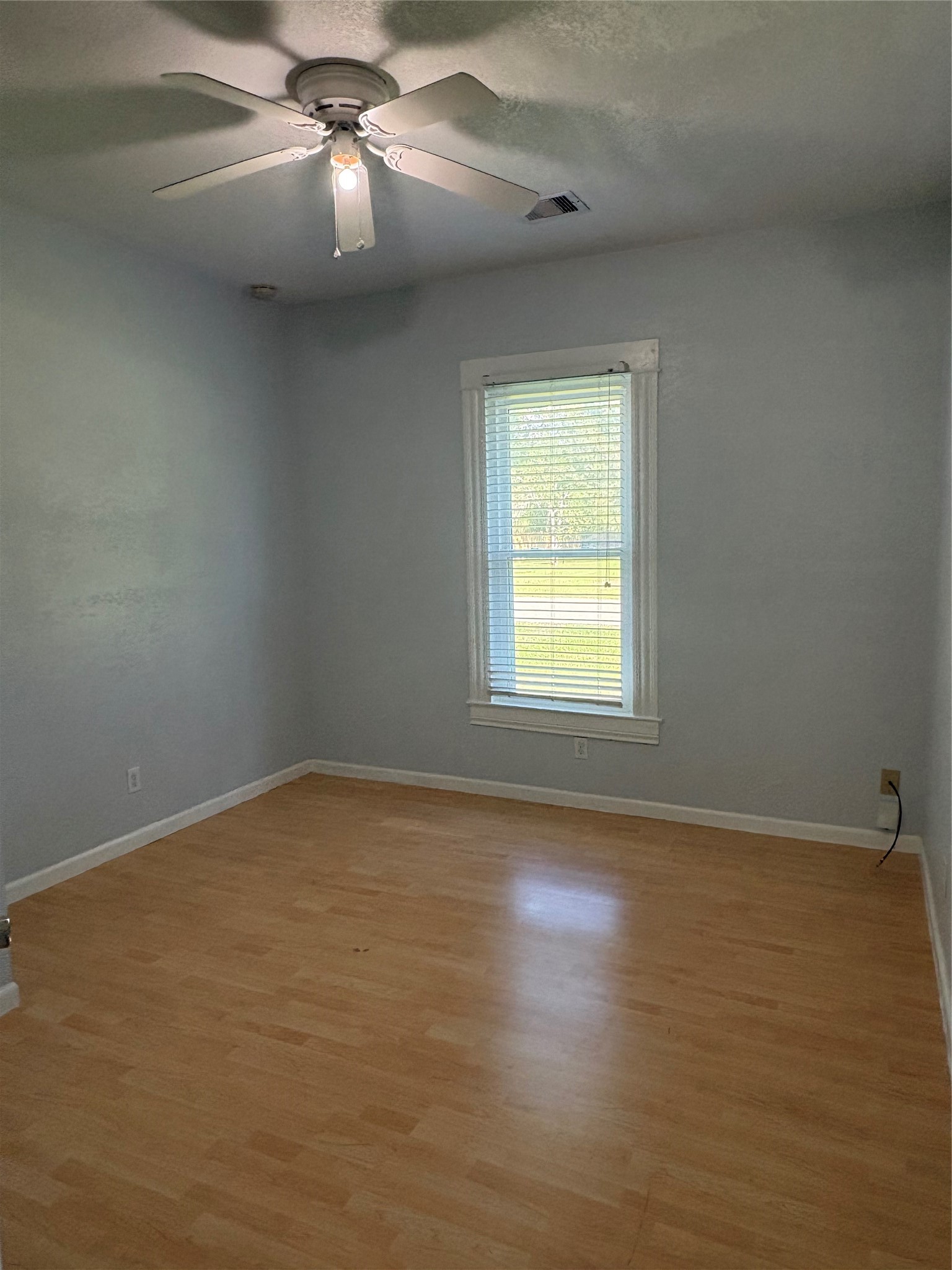 529 E Myrtle Street Property Photo 8