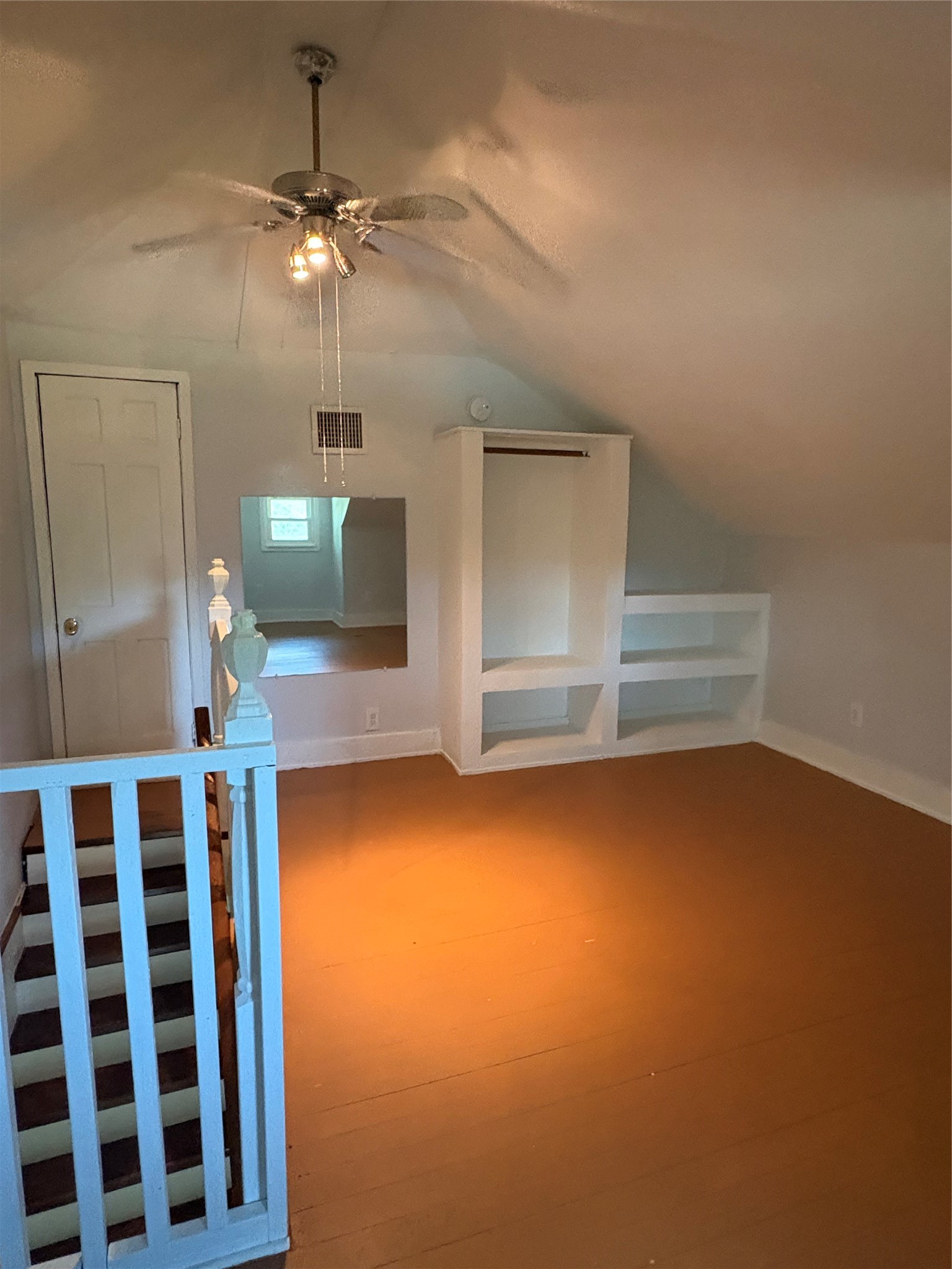 529 E Myrtle Street Property Photo 11