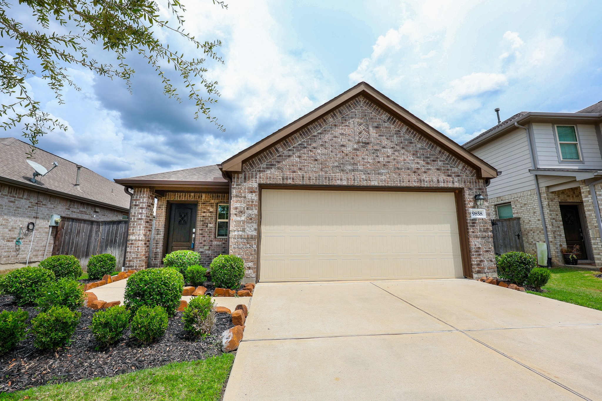 9858 Copper Ranch Trail Property Photo 1