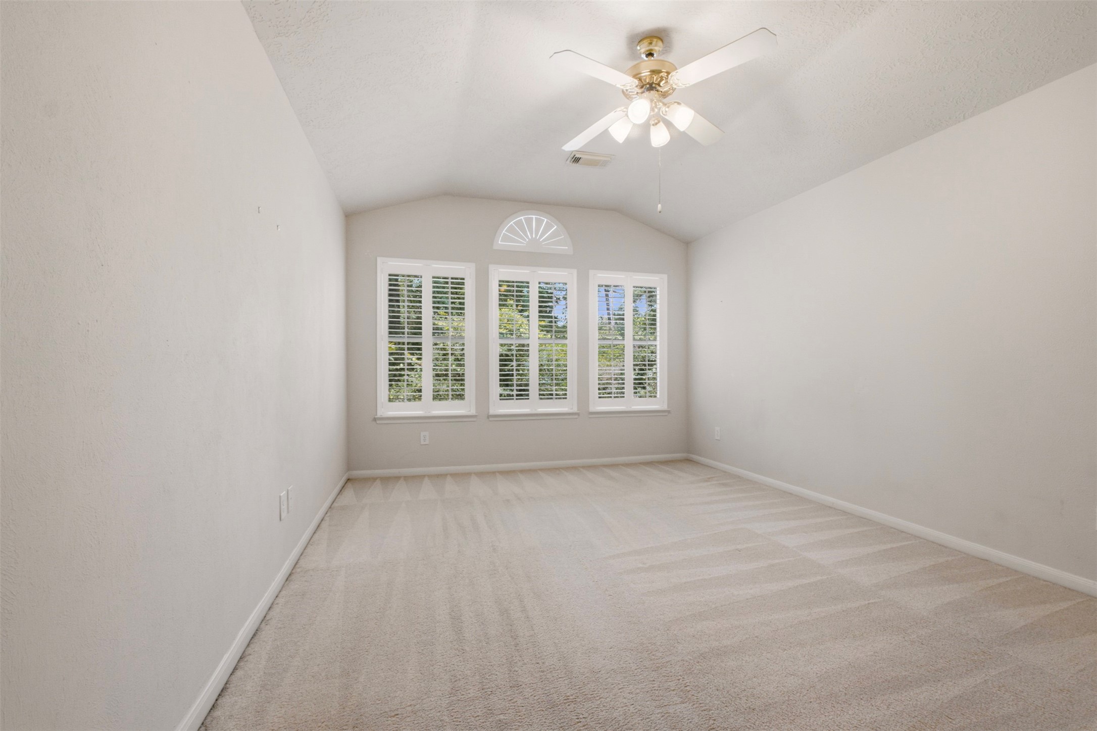 148 Piper Trail Property Photo 16