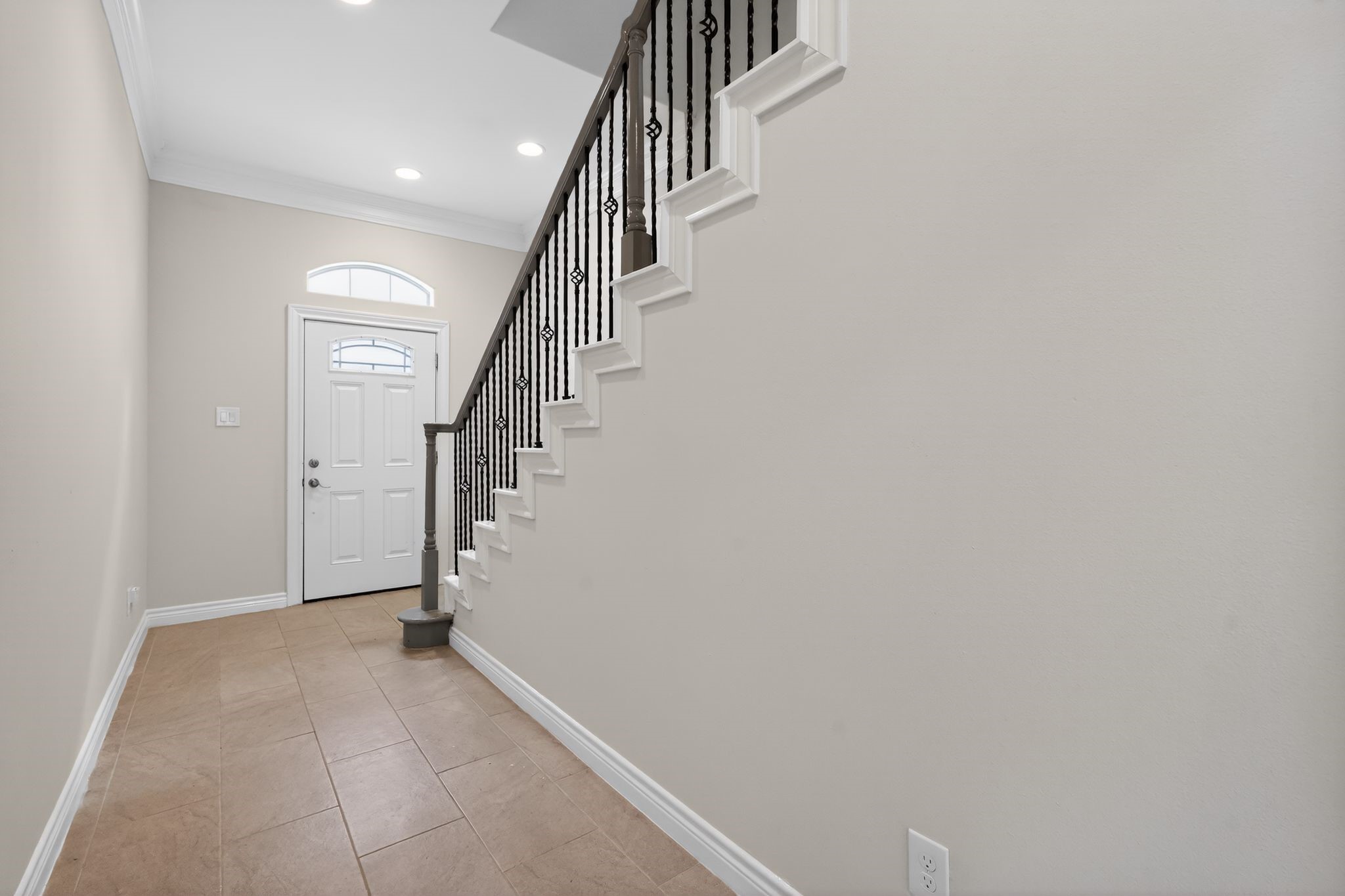 2605 Cheshire Oaks Drive Property Photo 4