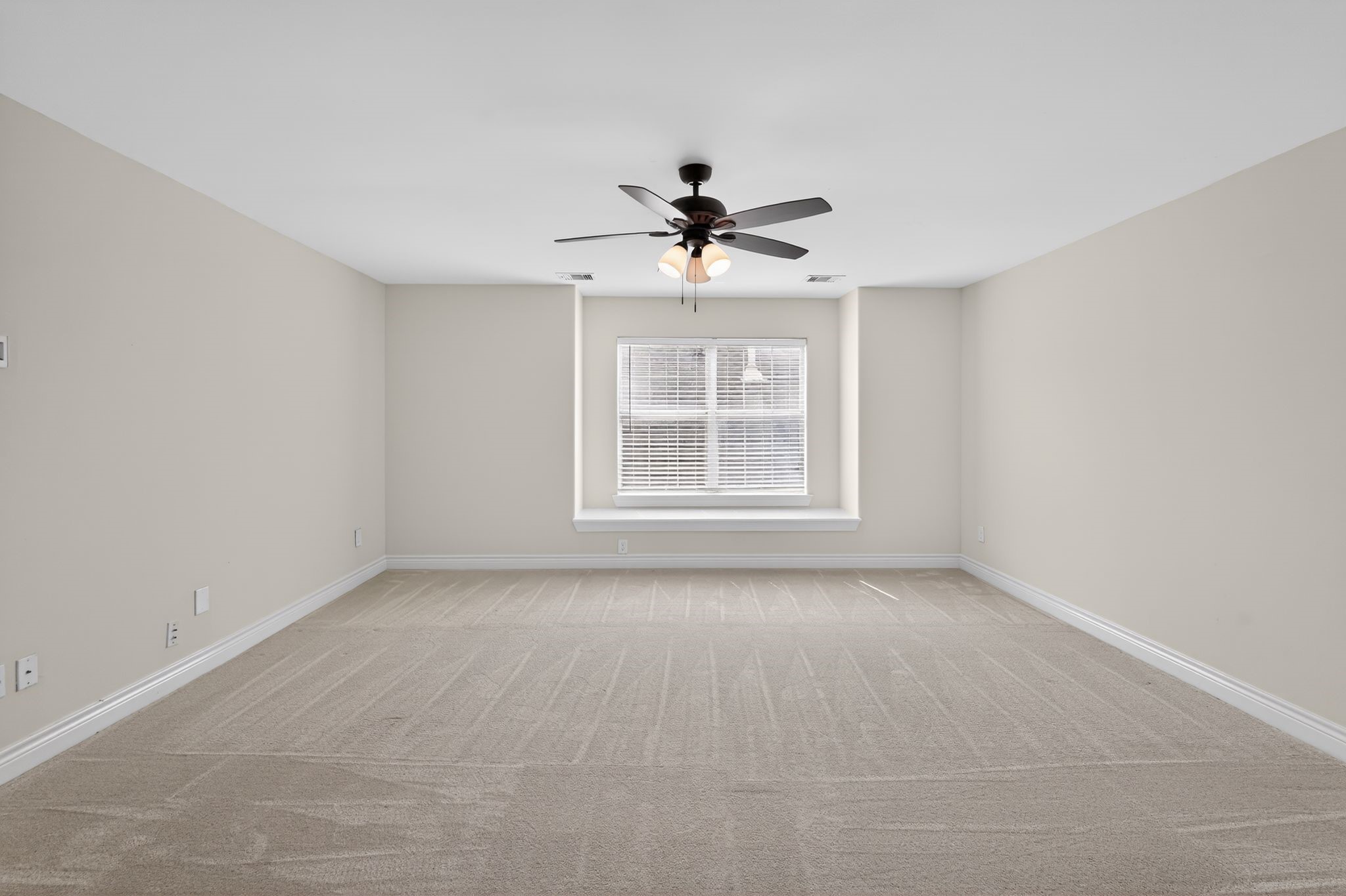 2605 Cheshire Oaks Drive Property Photo 6