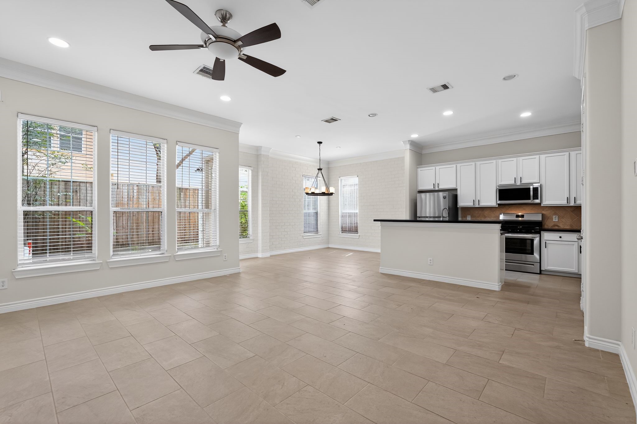 2605 Cheshire Oaks Drive Property Photo 8