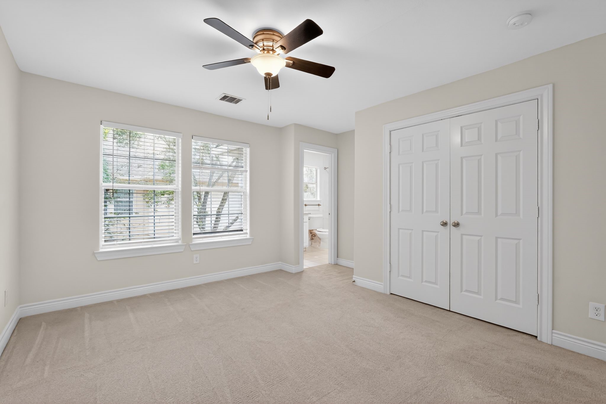 2605 Cheshire Oaks Drive Property Photo 18