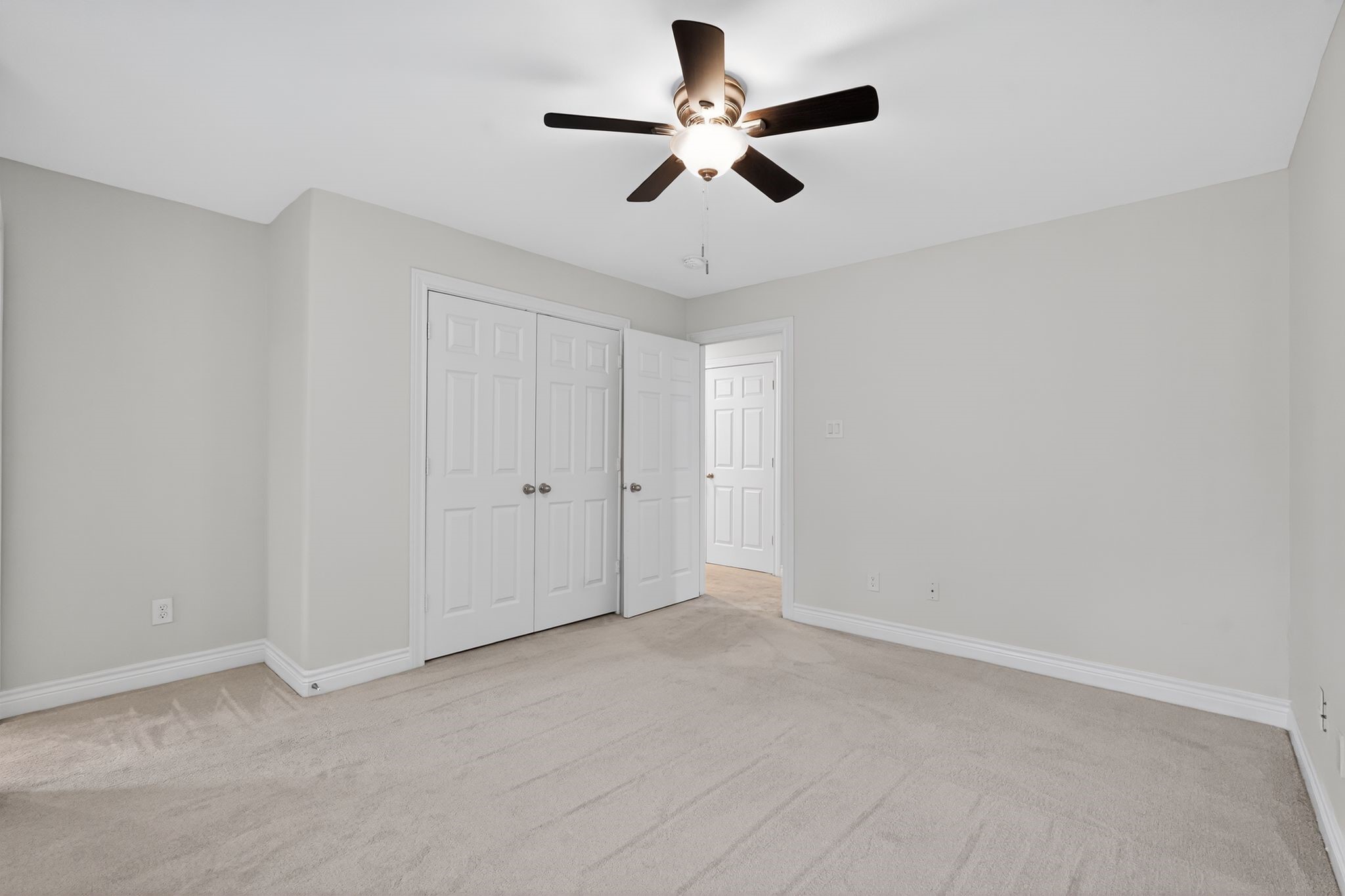 2605 Cheshire Oaks Drive Property Photo 20