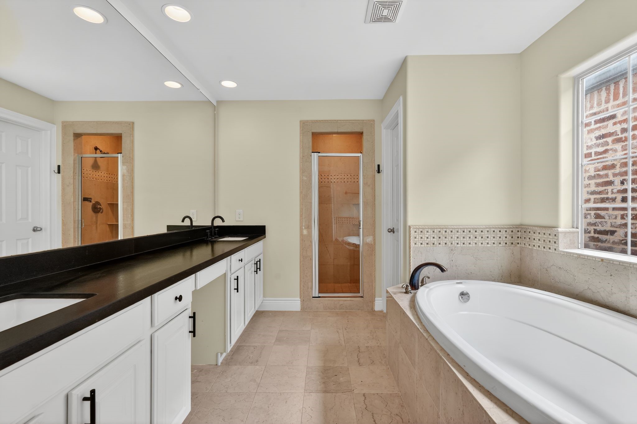 2605 Cheshire Oaks Drive Property Photo 26
