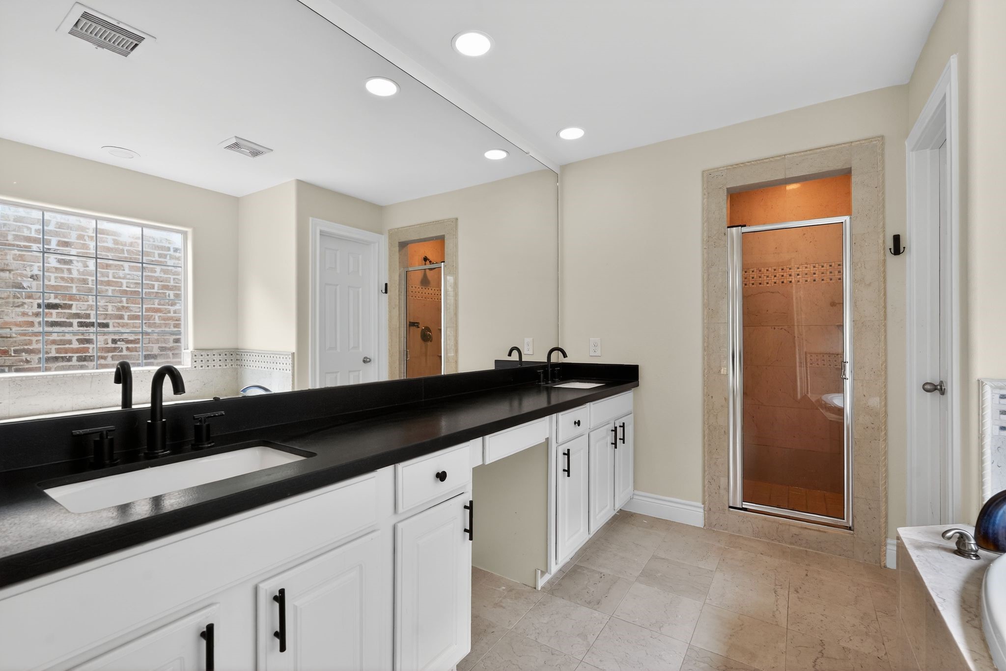 2605 Cheshire Oaks Drive Property Photo 28