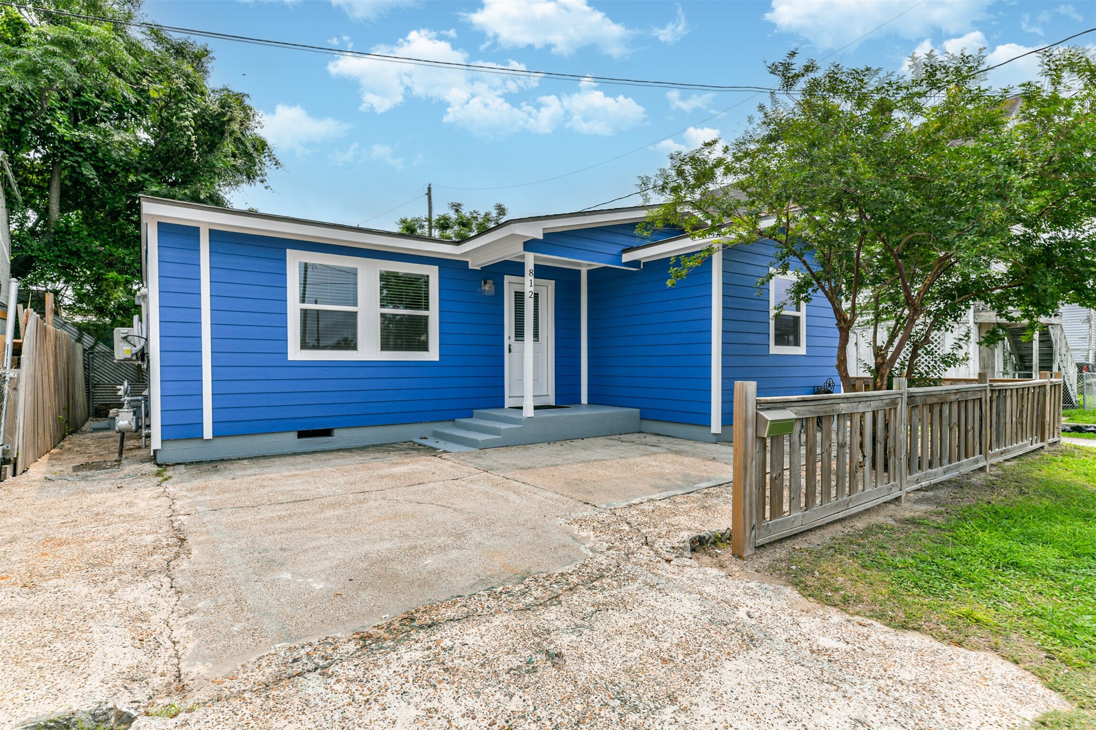 812 38th Street Property Photo 1
