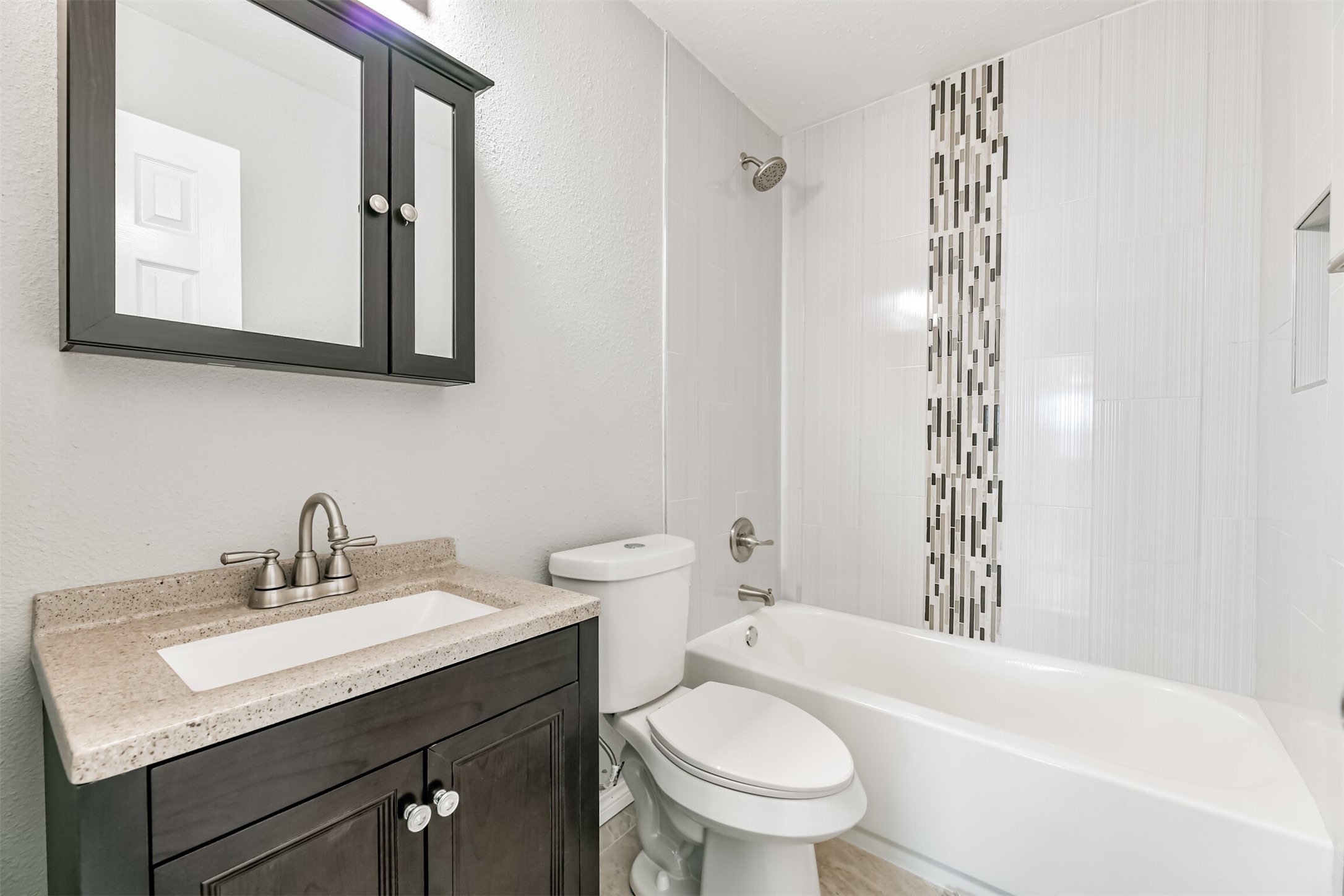 812 38th Street Property Photo 9