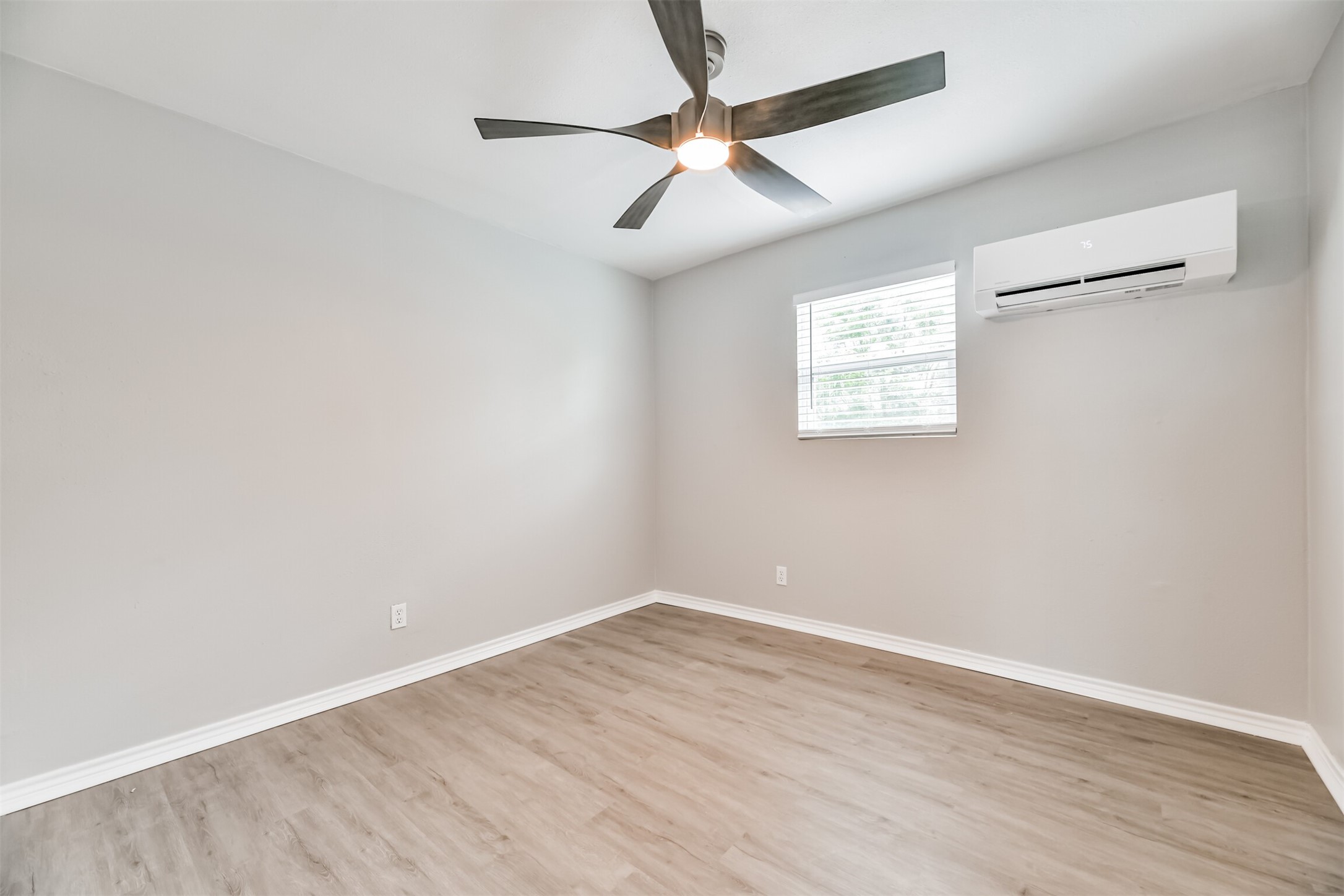812 38th Street Property Photo 15