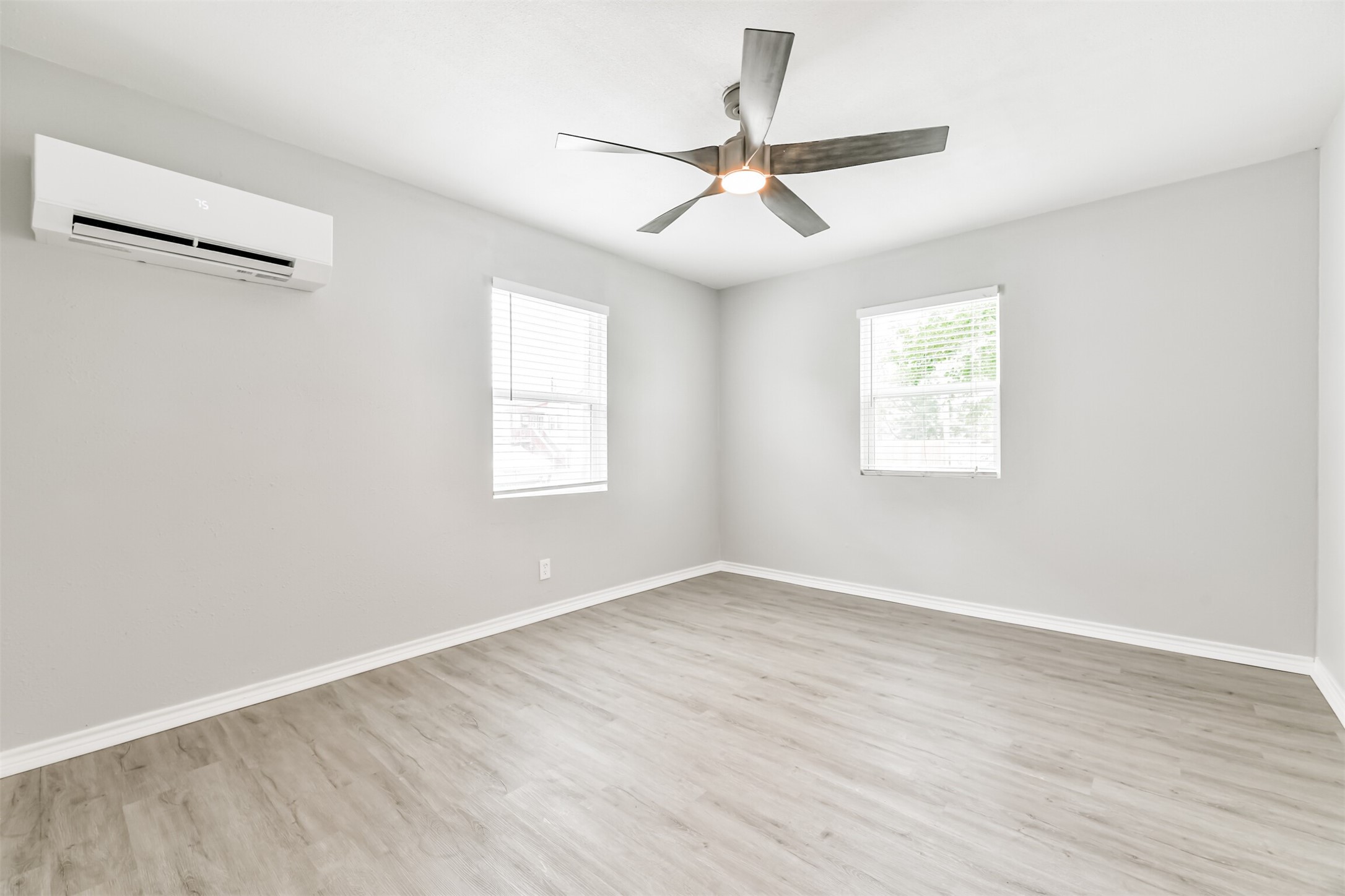 812 38th Street Property Photo 17