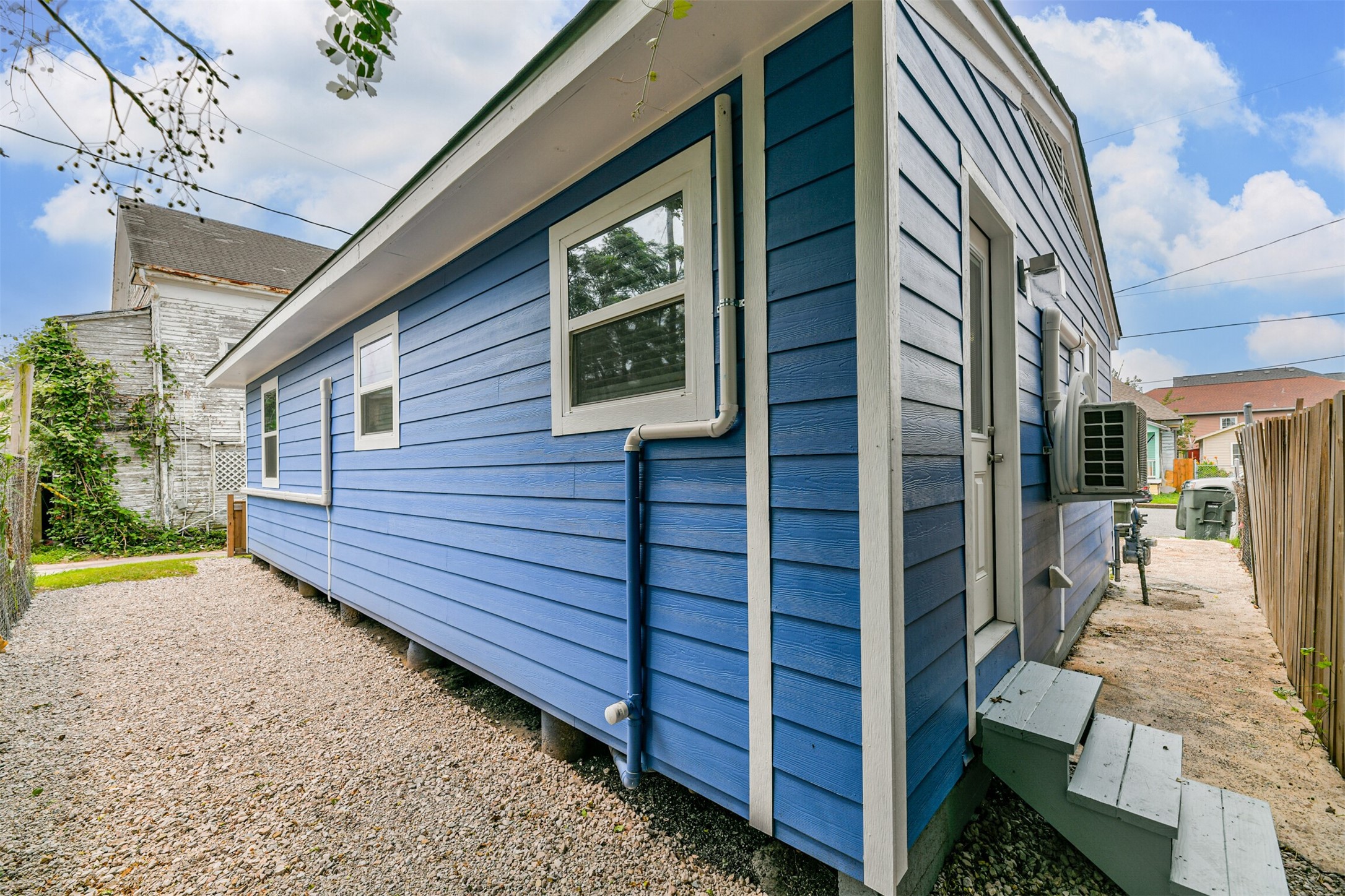812 38th Street Property Photo 23