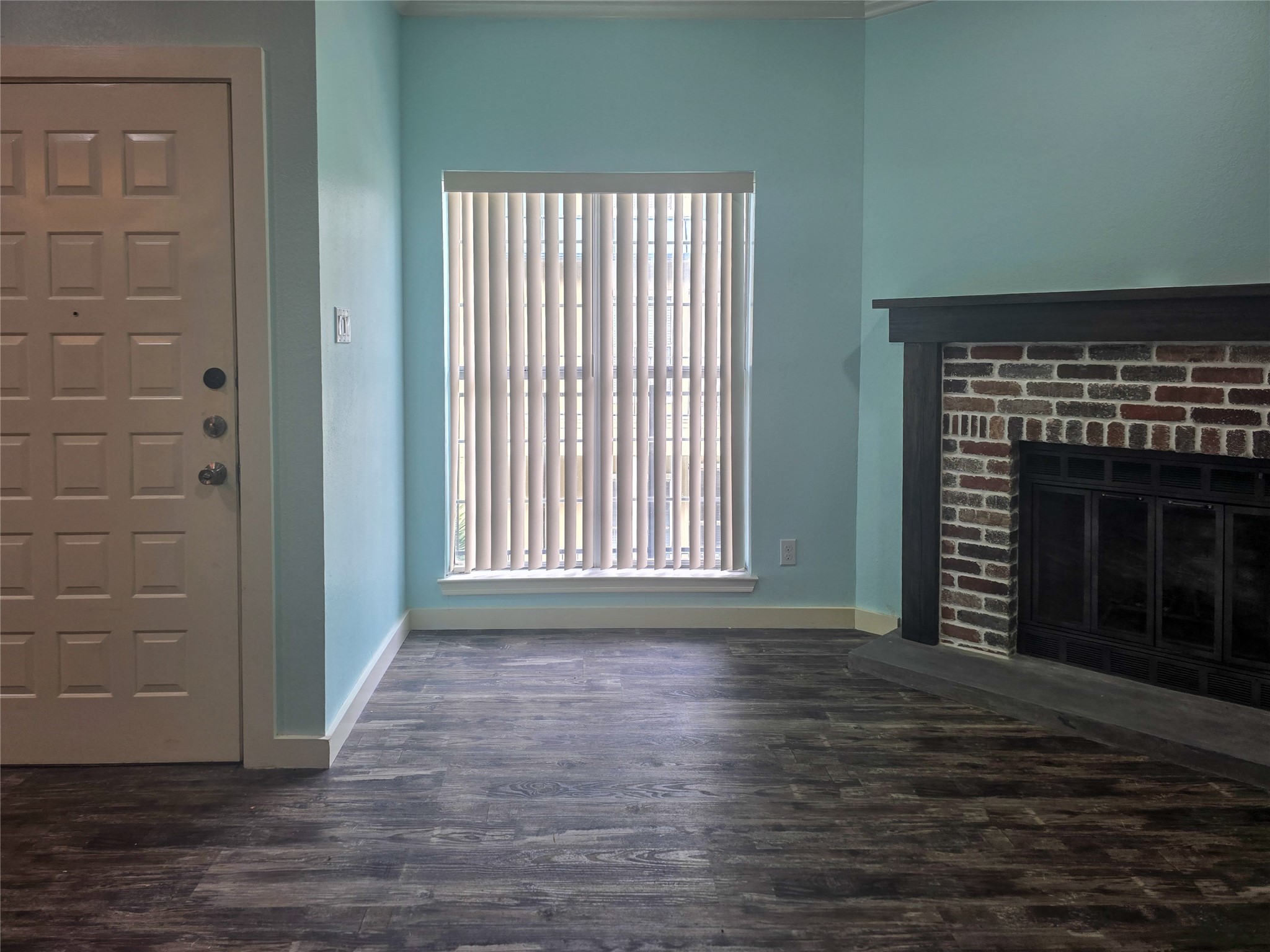 921 Marine Drive 327 Property Photo 4