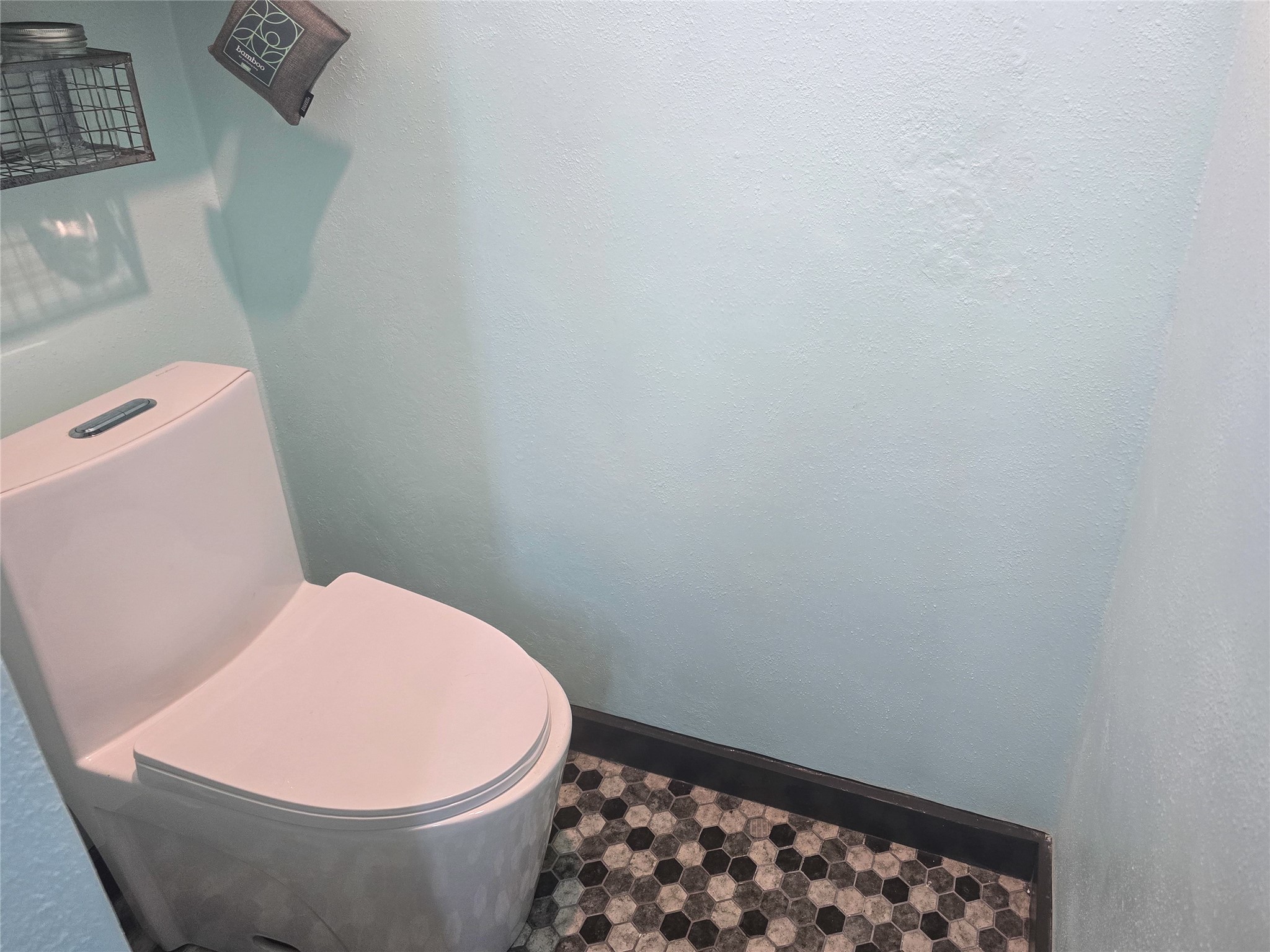 921 Marine Drive 327 Property Photo 7