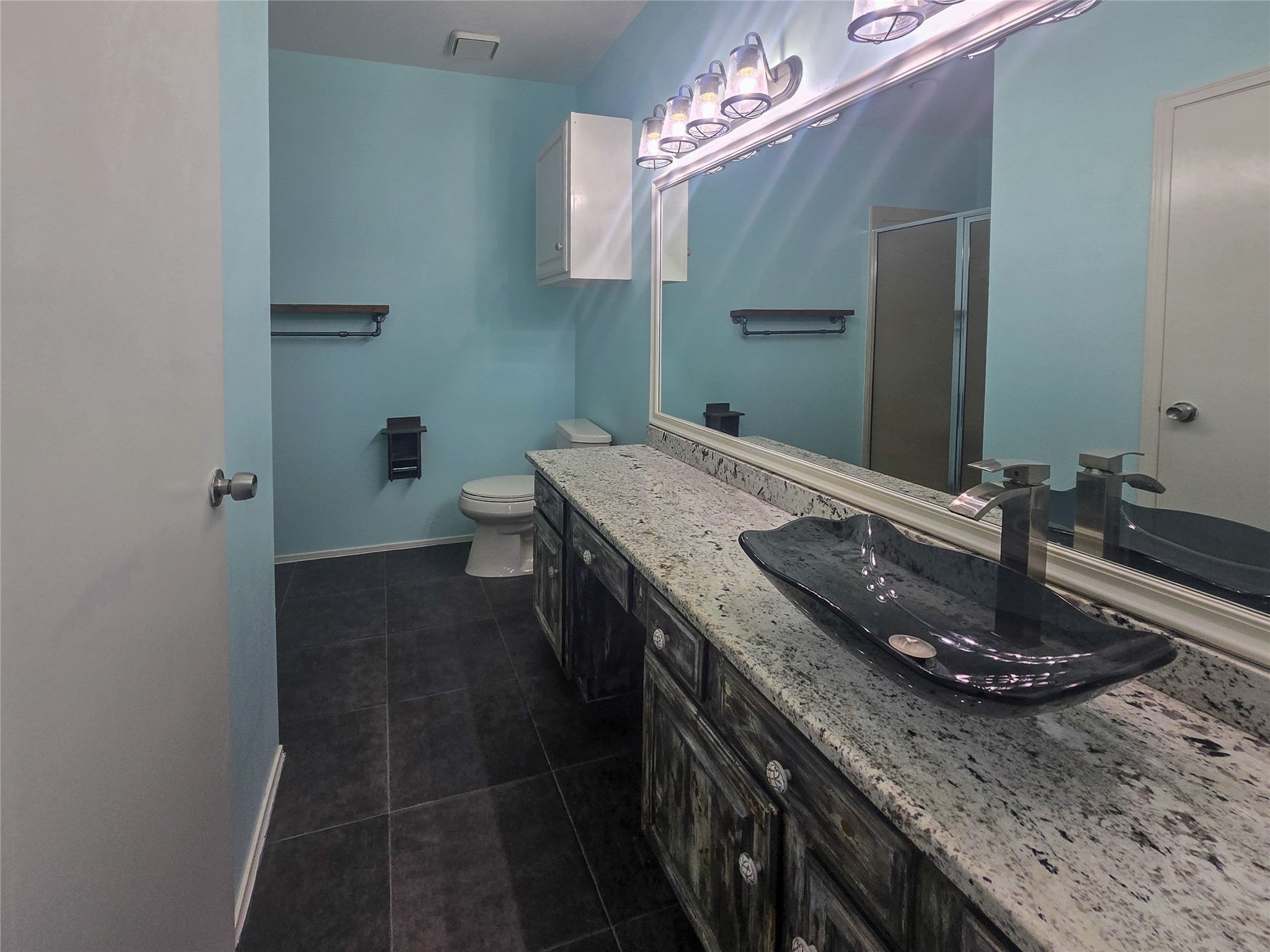 921 Marine Drive 327 Property Photo 14