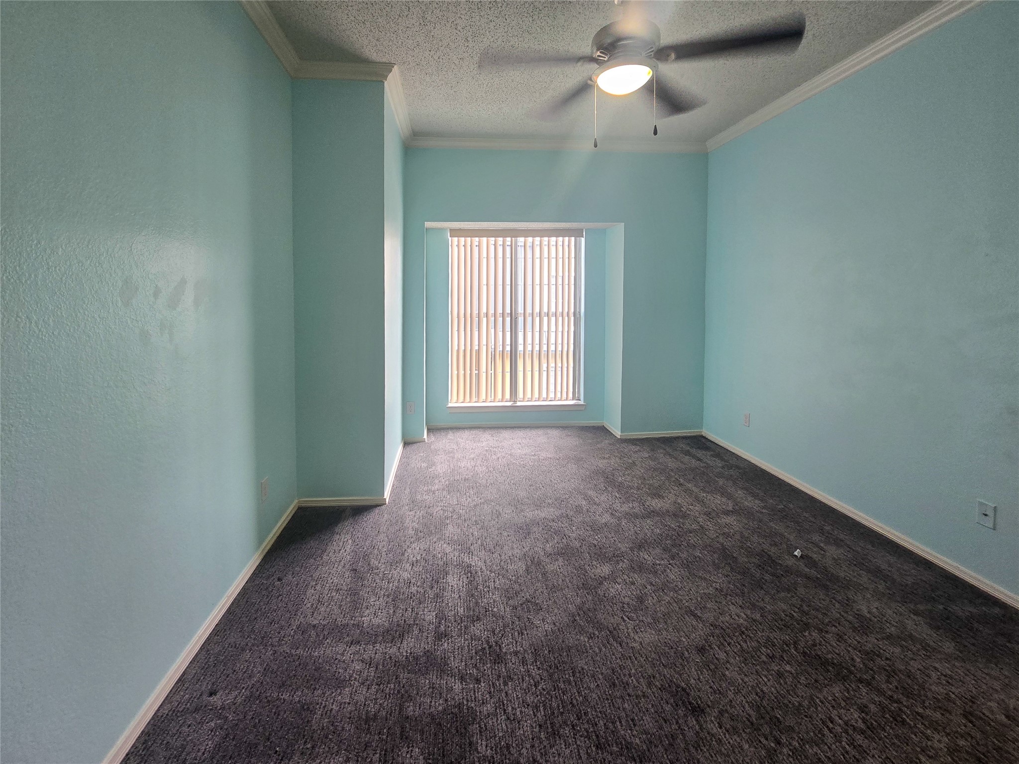 921 Marine Drive 327 Property Photo 17