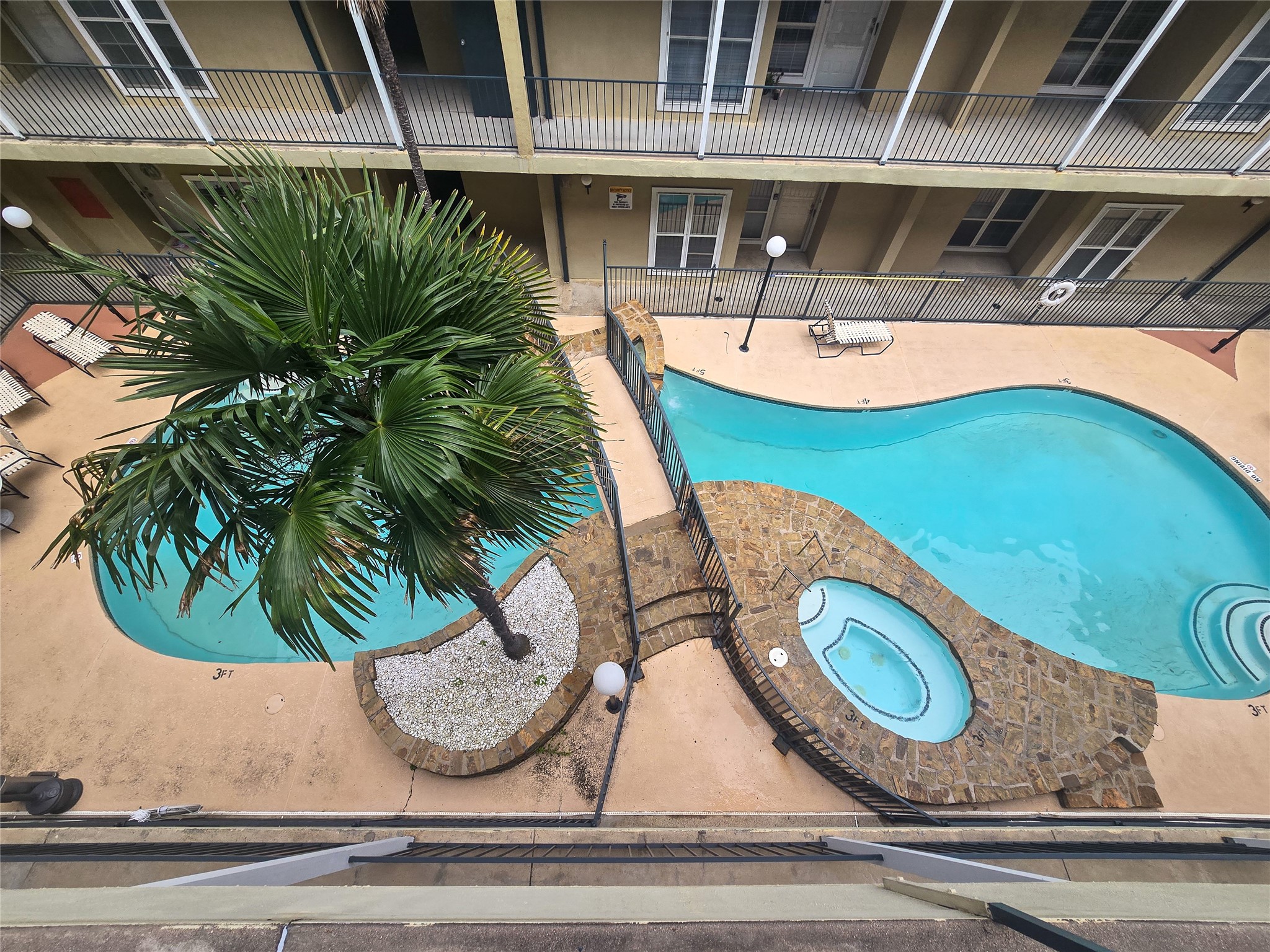 921 Marine Drive 327 Property Photo 19