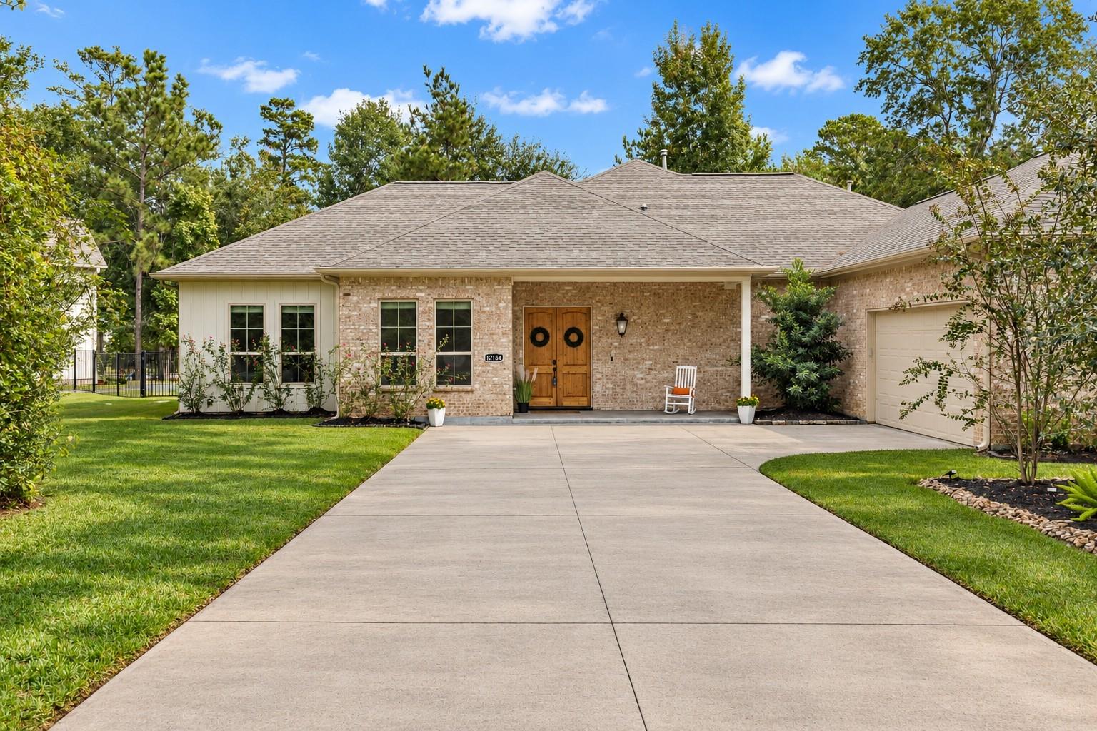 12134 S Tara Plantation Drive, Tomball TX 77375 Property Photo 1
