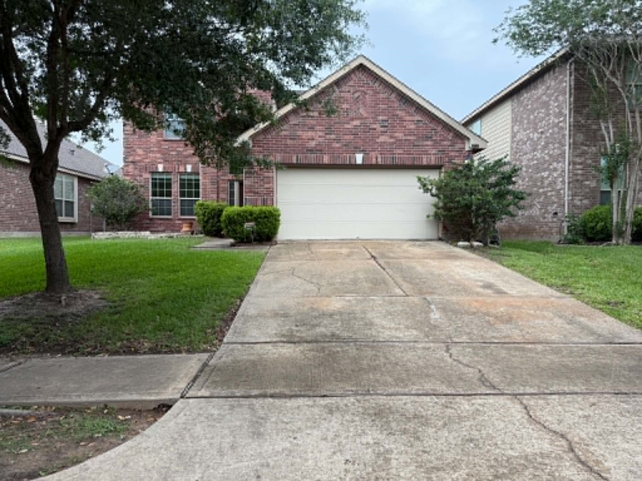 19806 Amber Village Lane Property Photo 1