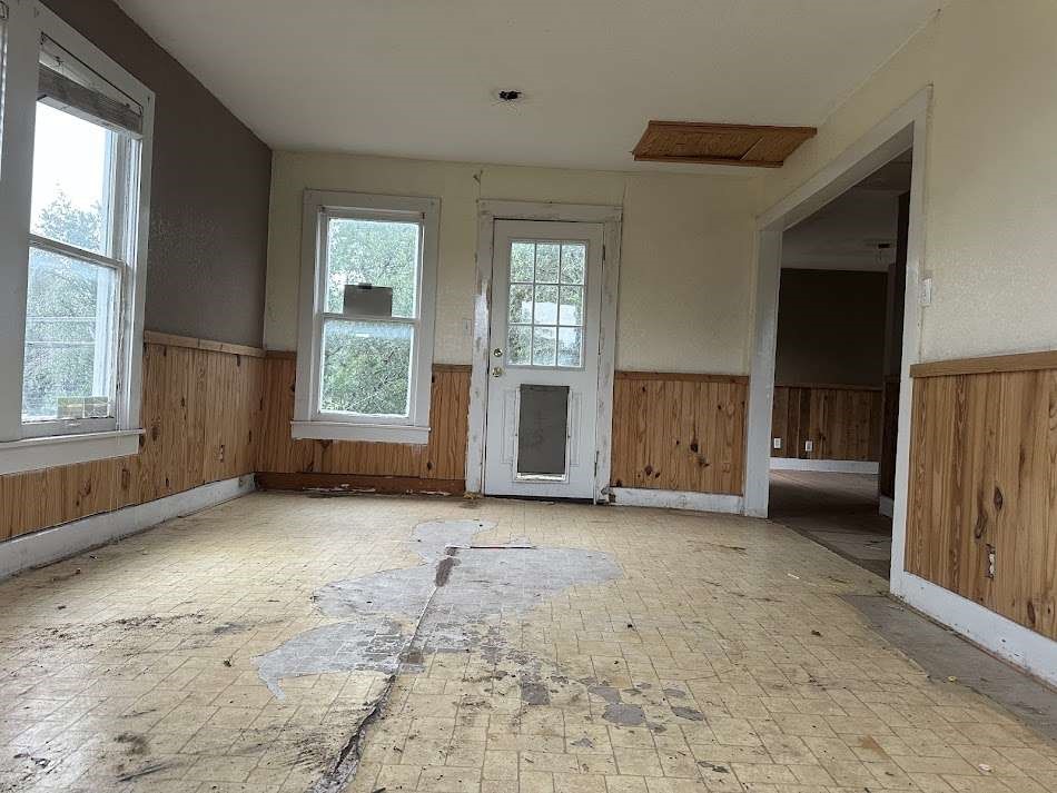 465 E County Road 3064 Property Photo 6