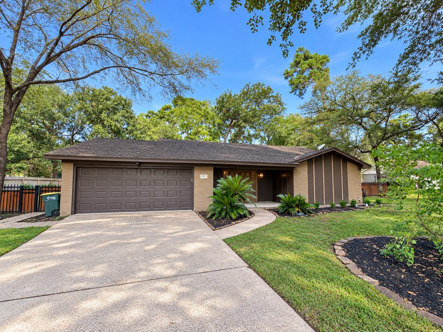 26411 Maplewood Drive Property Photo 1