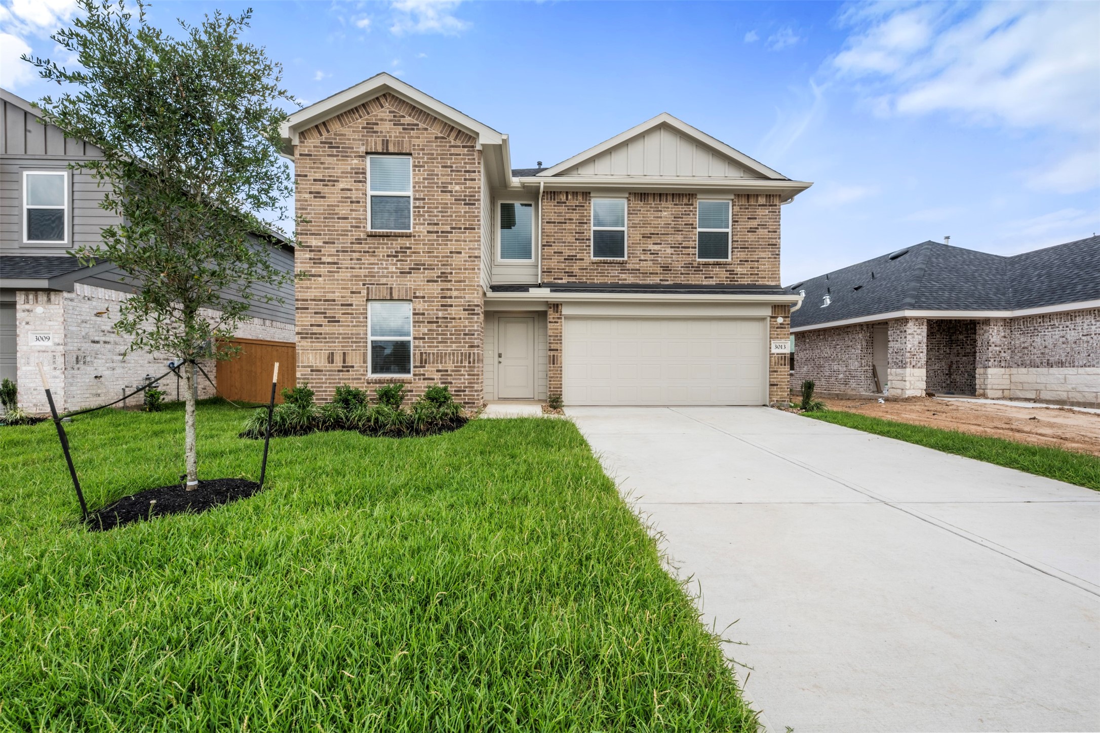 3013 Alder Flower Drive Property Photo 1