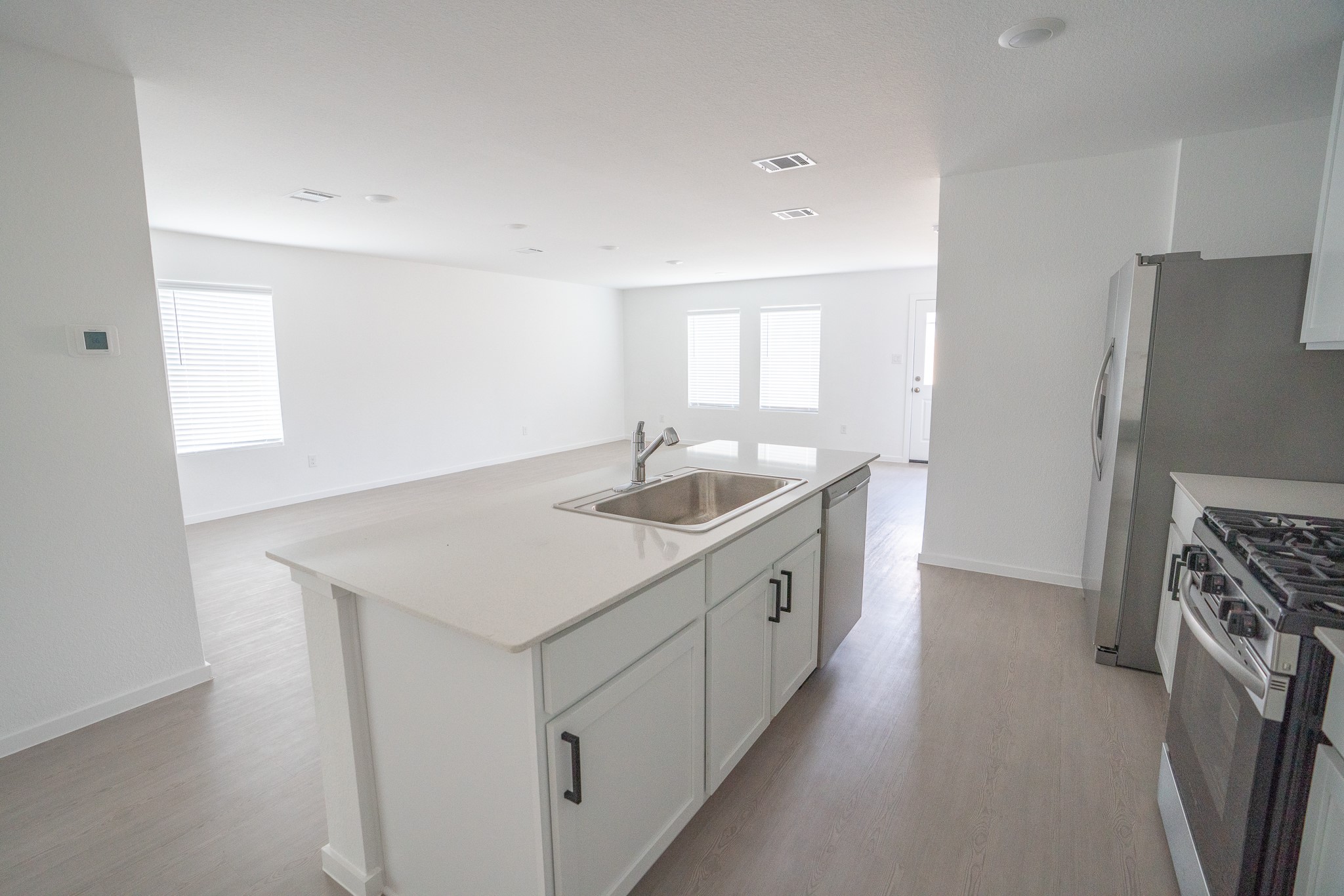 2515 Mint Garnet Drive Property Photo 4