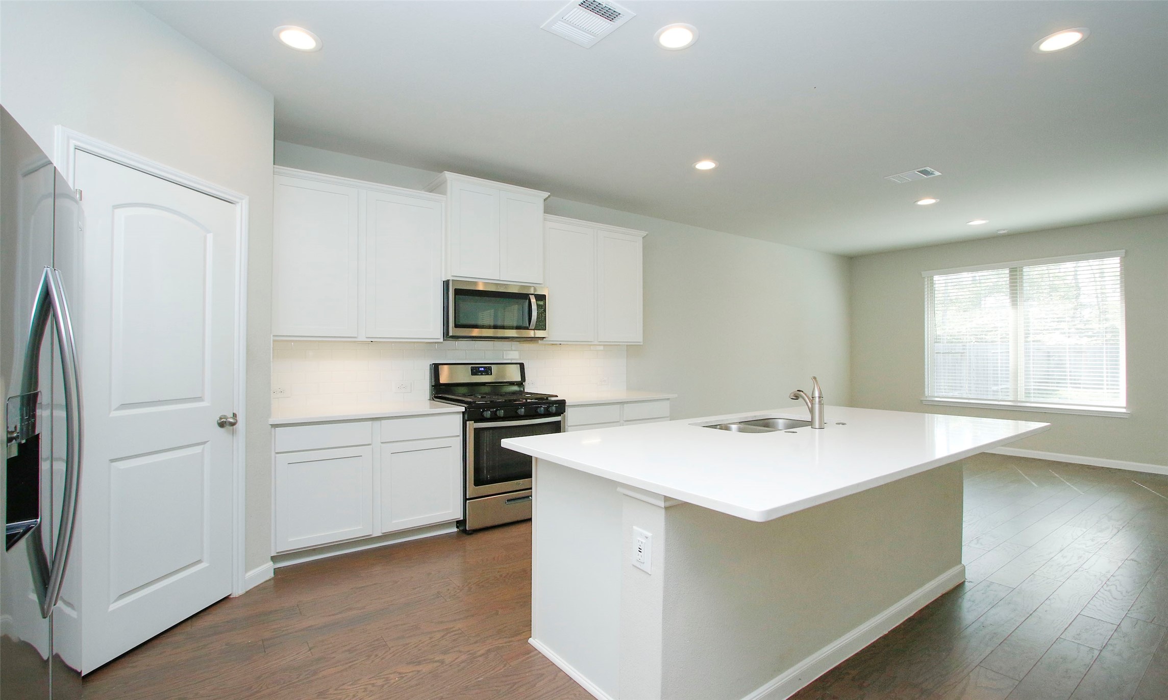14120 Sand Ridge Court Property Photo 16