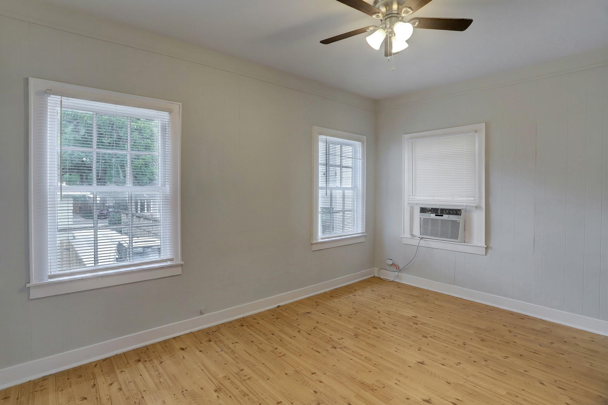 1123 1/2 Arlington Street Property Photo 9