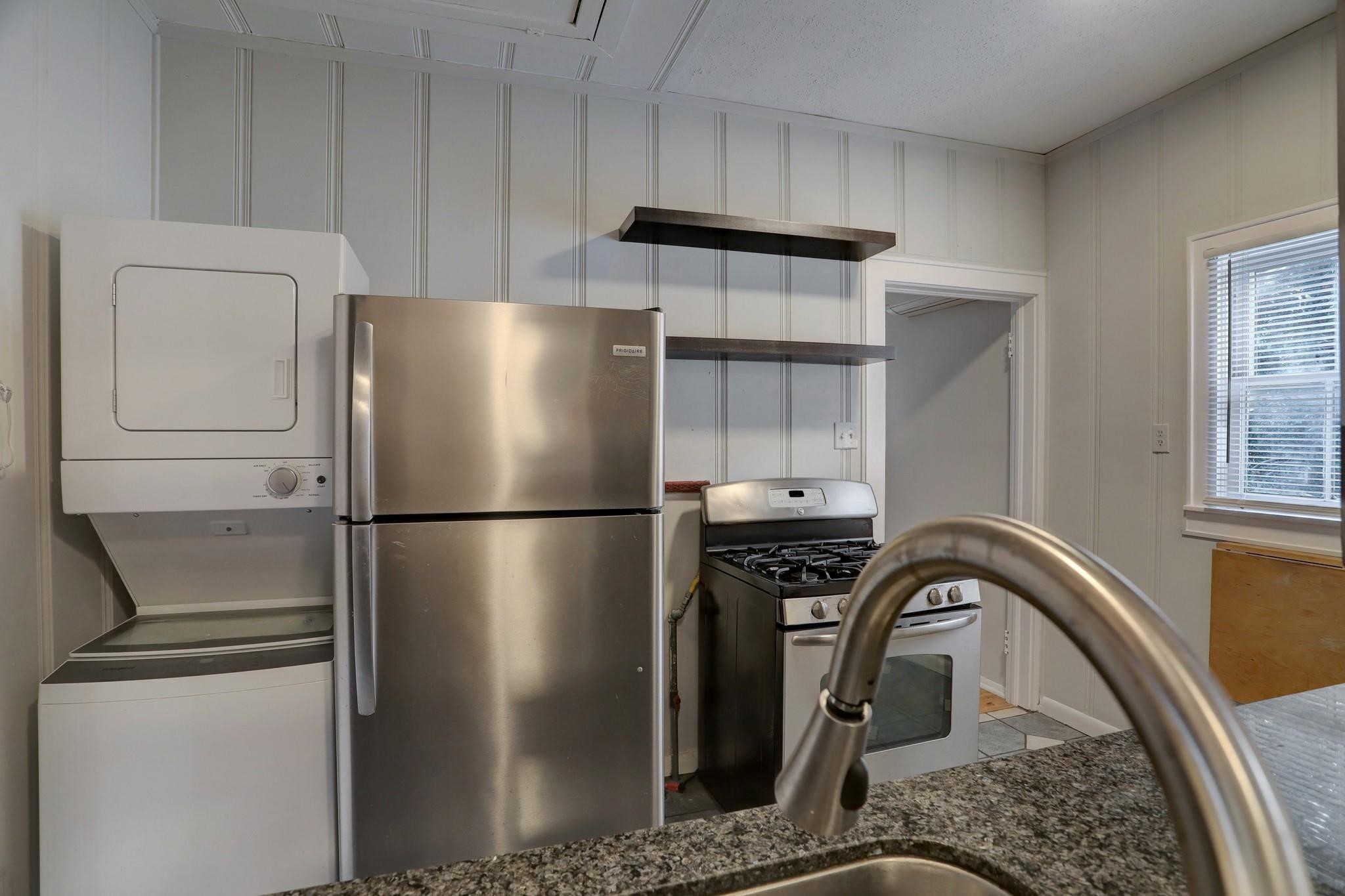 1123 1/2 Arlington Street Property Photo 11