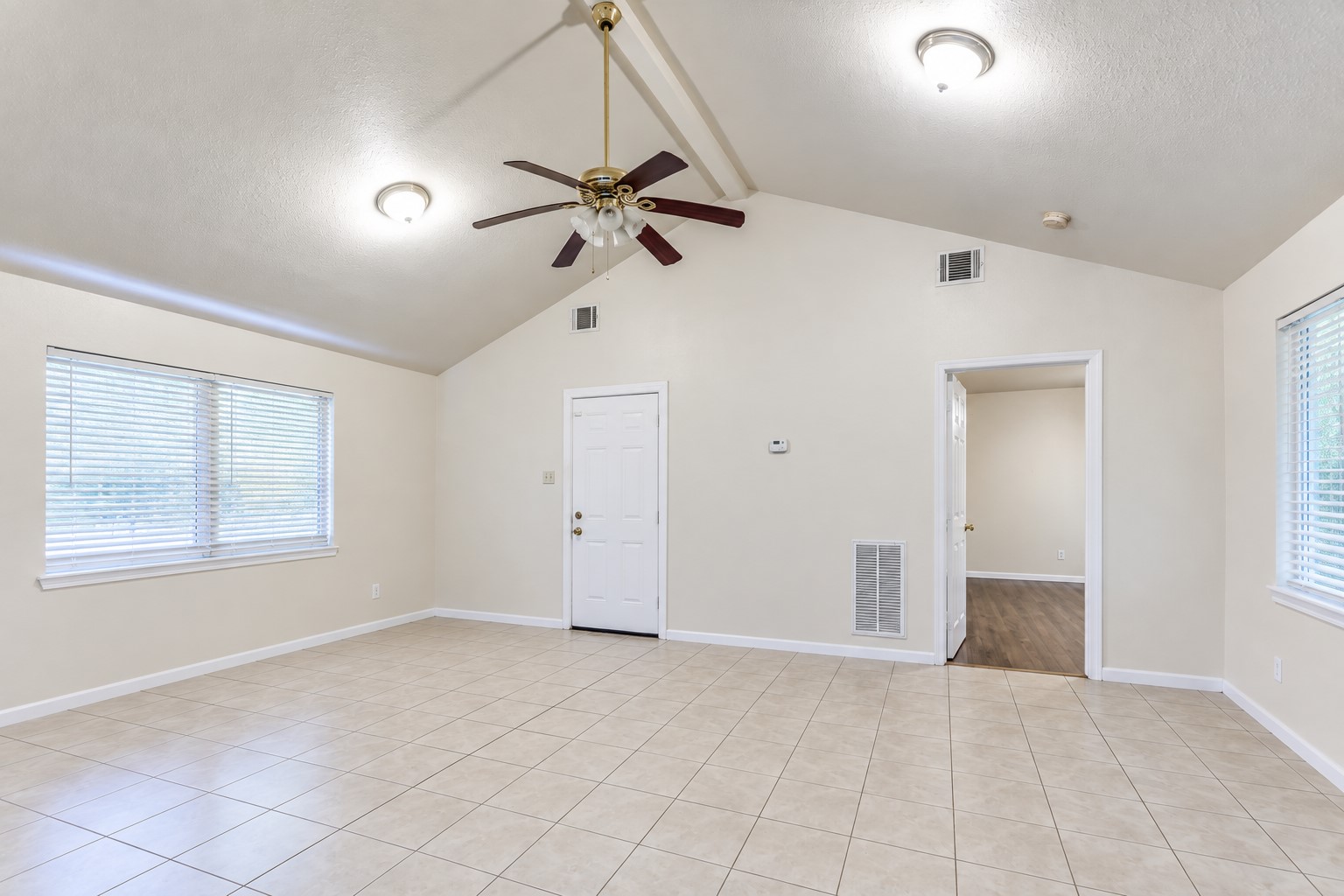9101 Homewood Lane Ne Property Photo 2