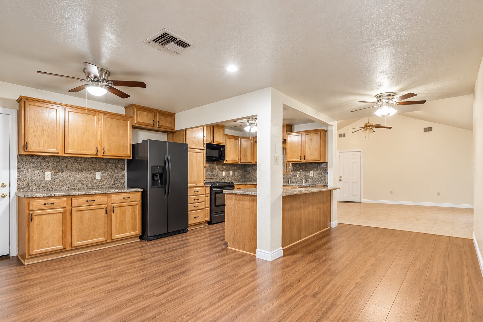9101 Homewood Lane Ne Property Photo 5