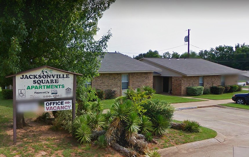 1302 Jacksonville Property Photo 1