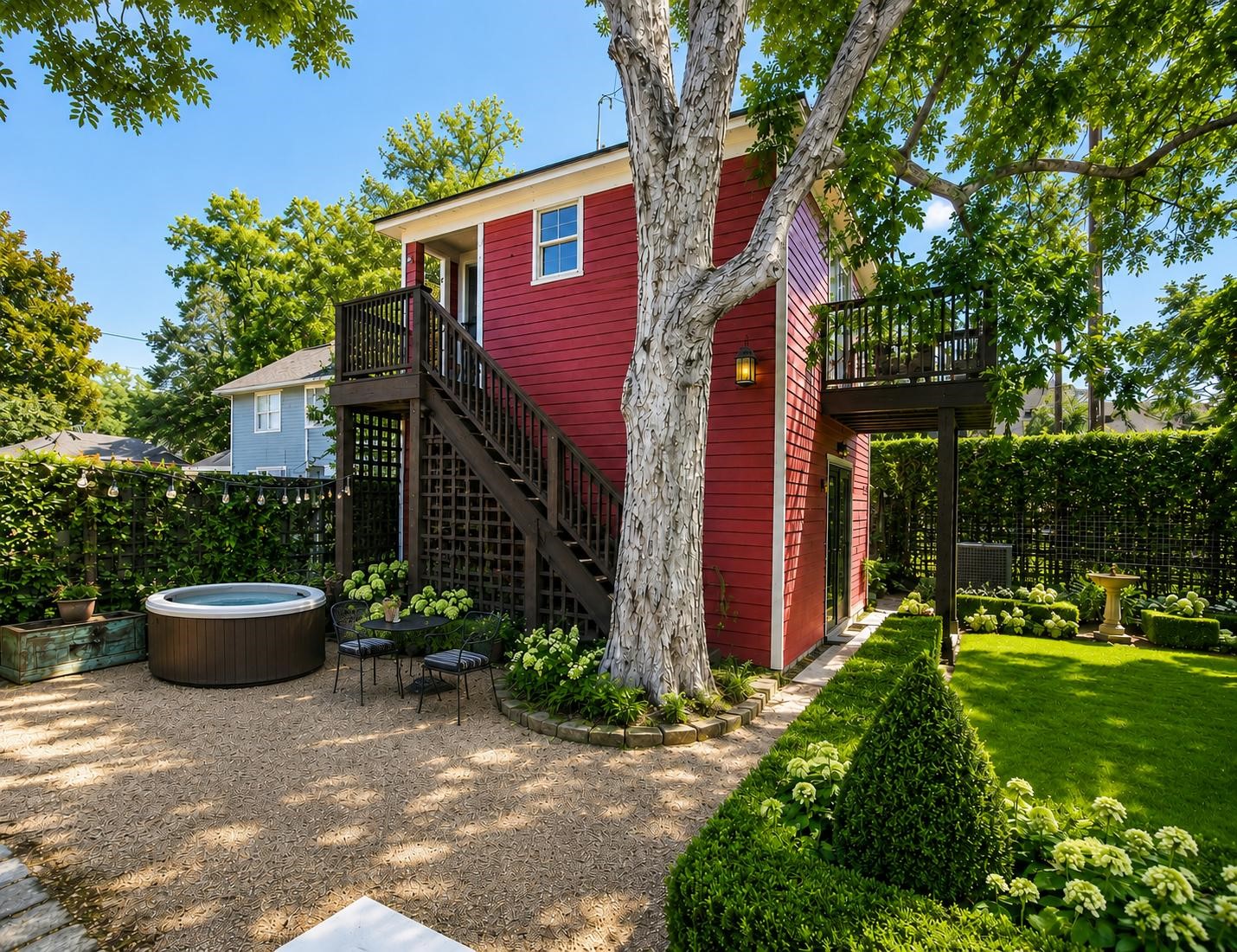 1524 Columbia A Property Photo 4