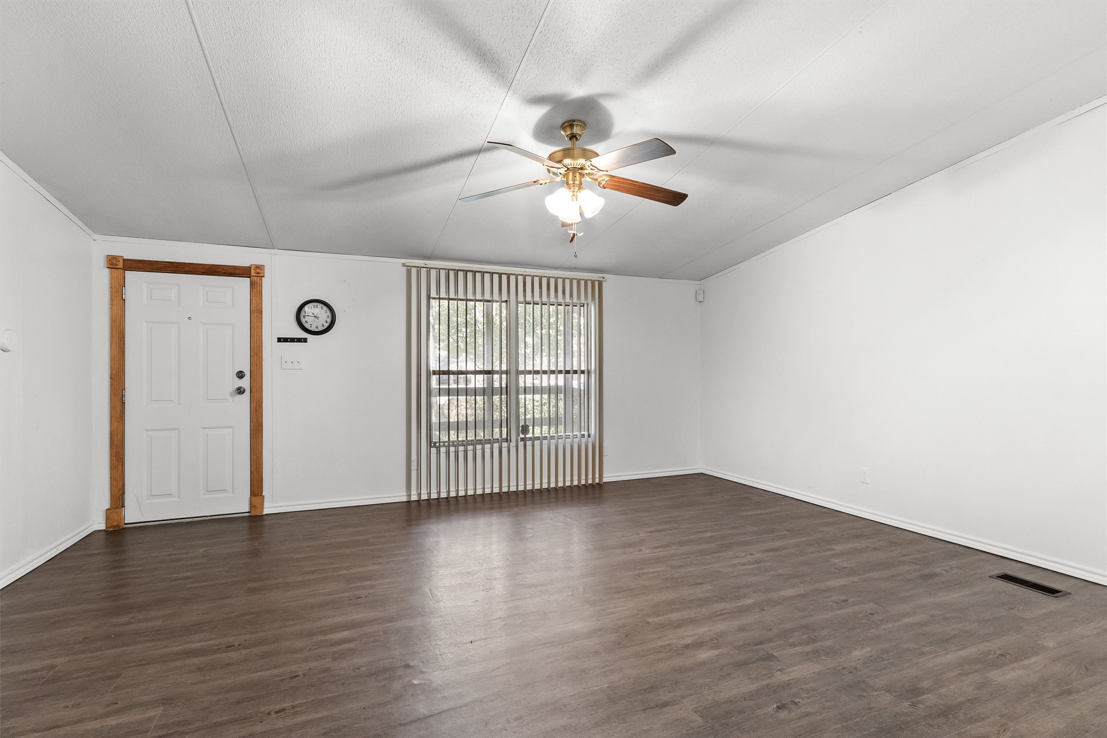 21518 Rezanof Road Property Photo 7