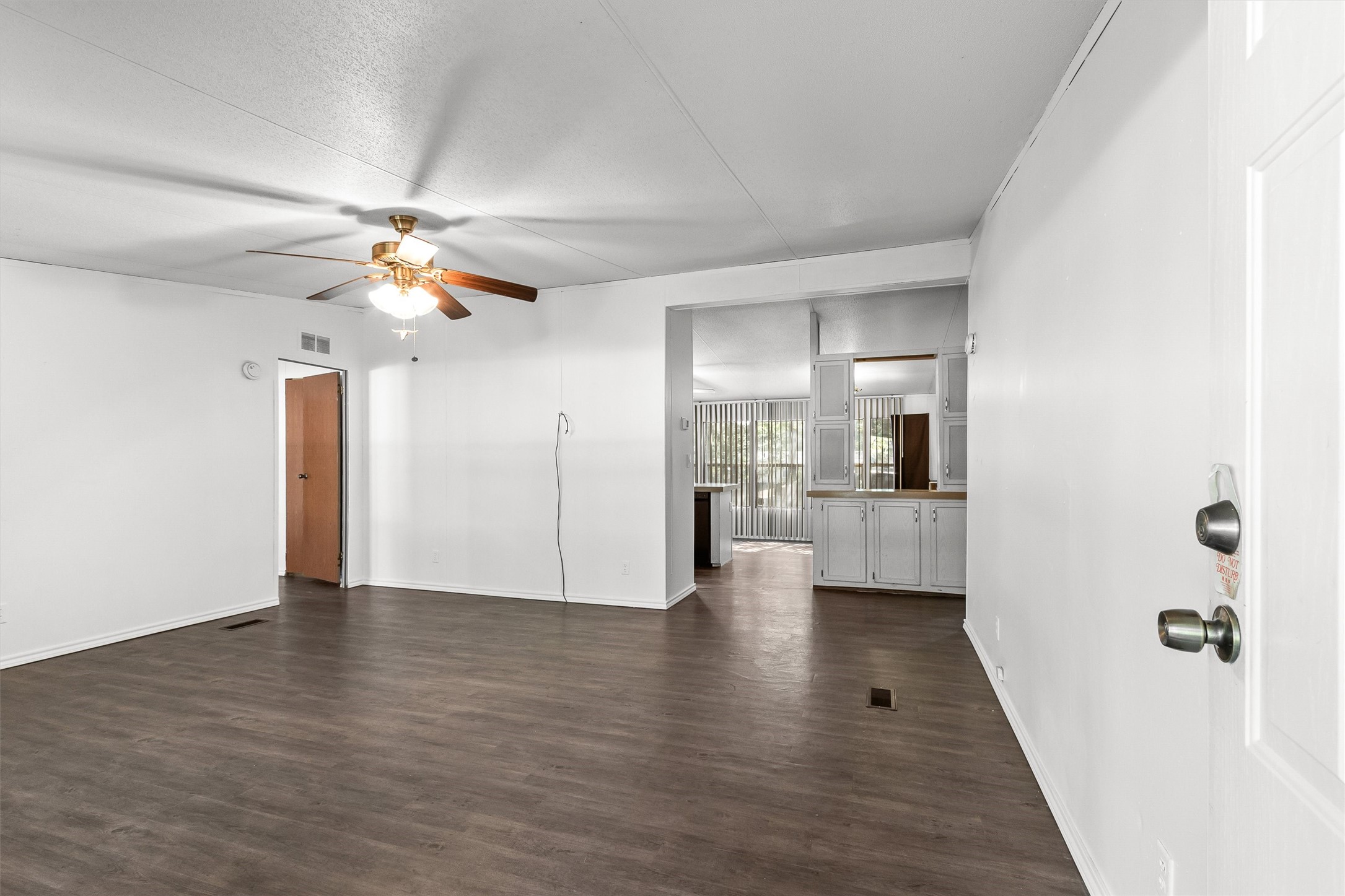 21518 Rezanof Road Property Photo 8