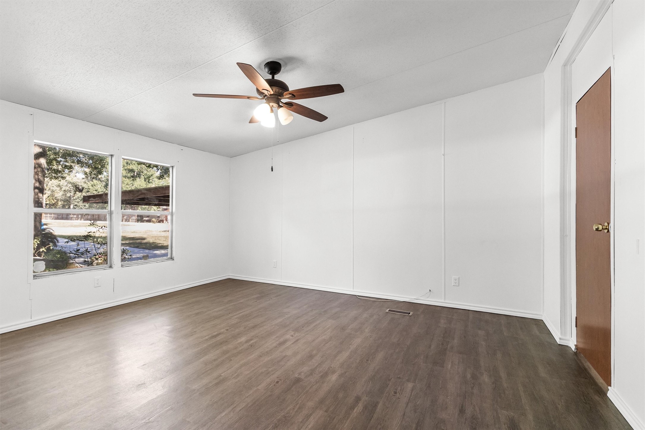 21518 Rezanof Road Property Photo 16