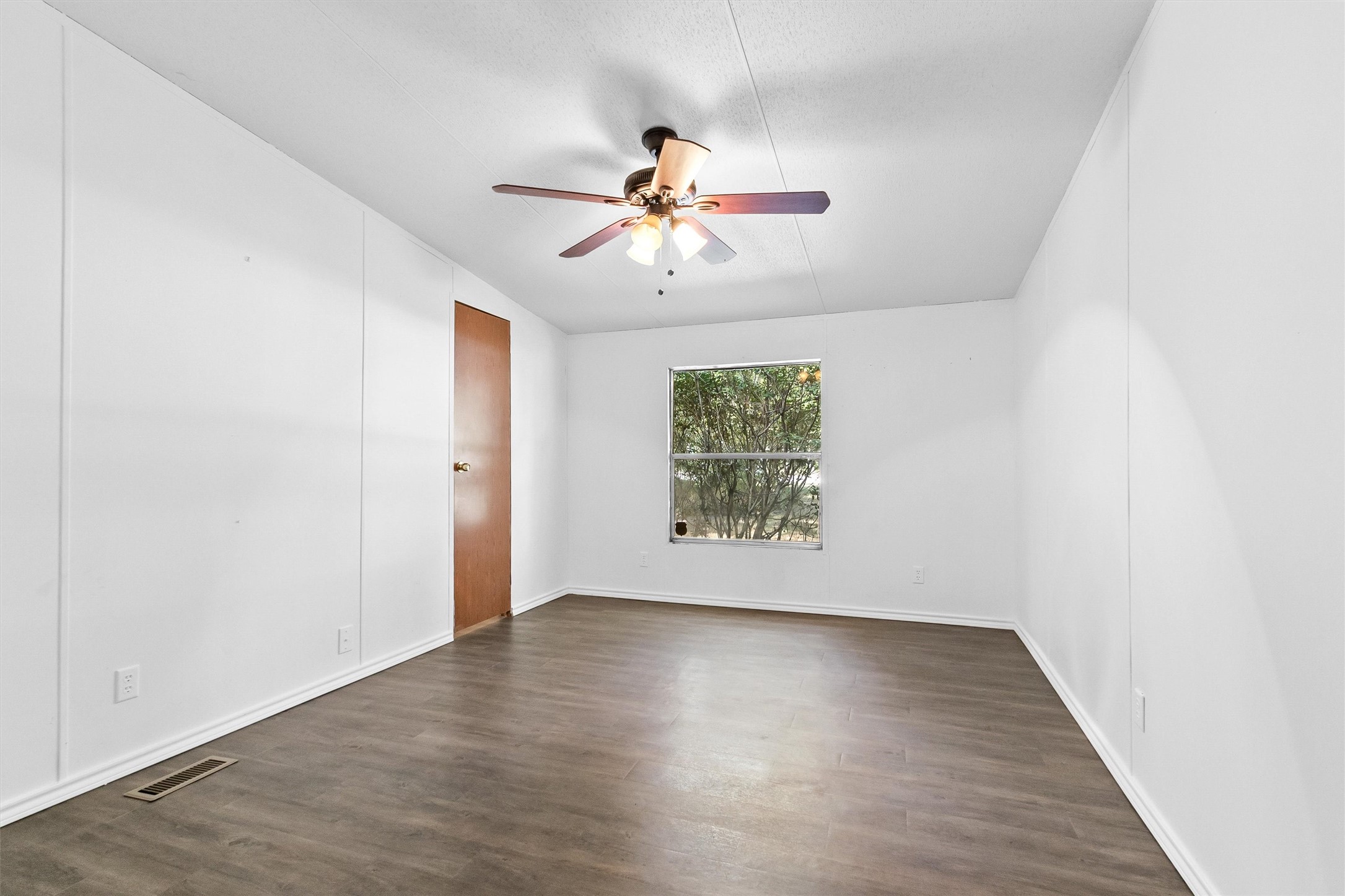 21518 Rezanof Road Property Photo 21