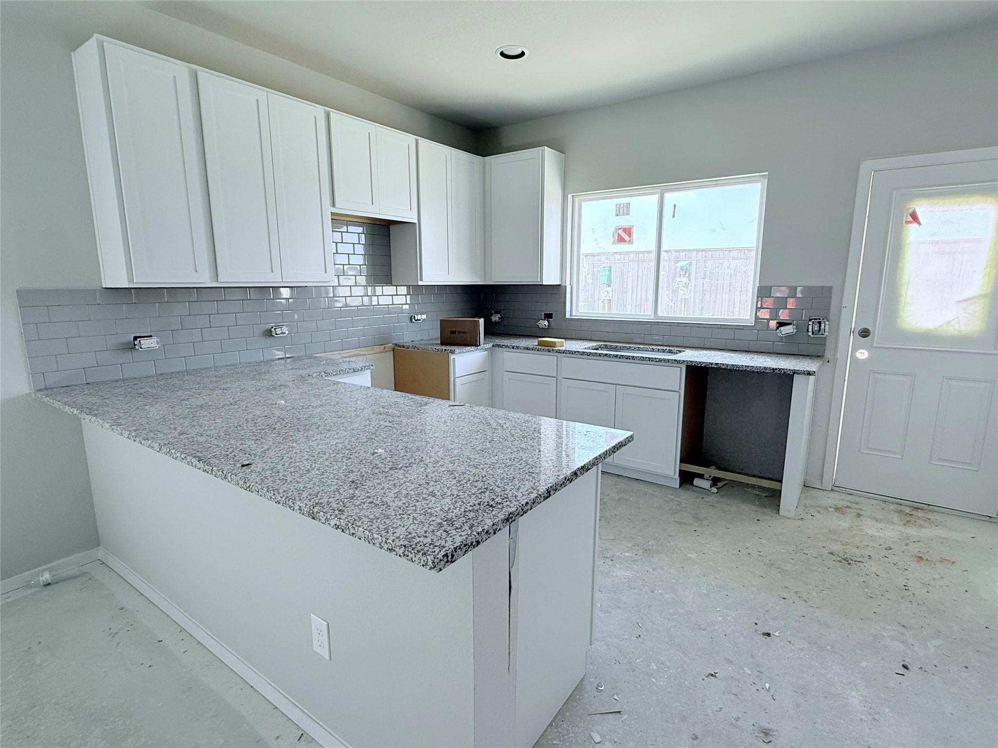 391 Hickory Hills Drive Property Photo 4