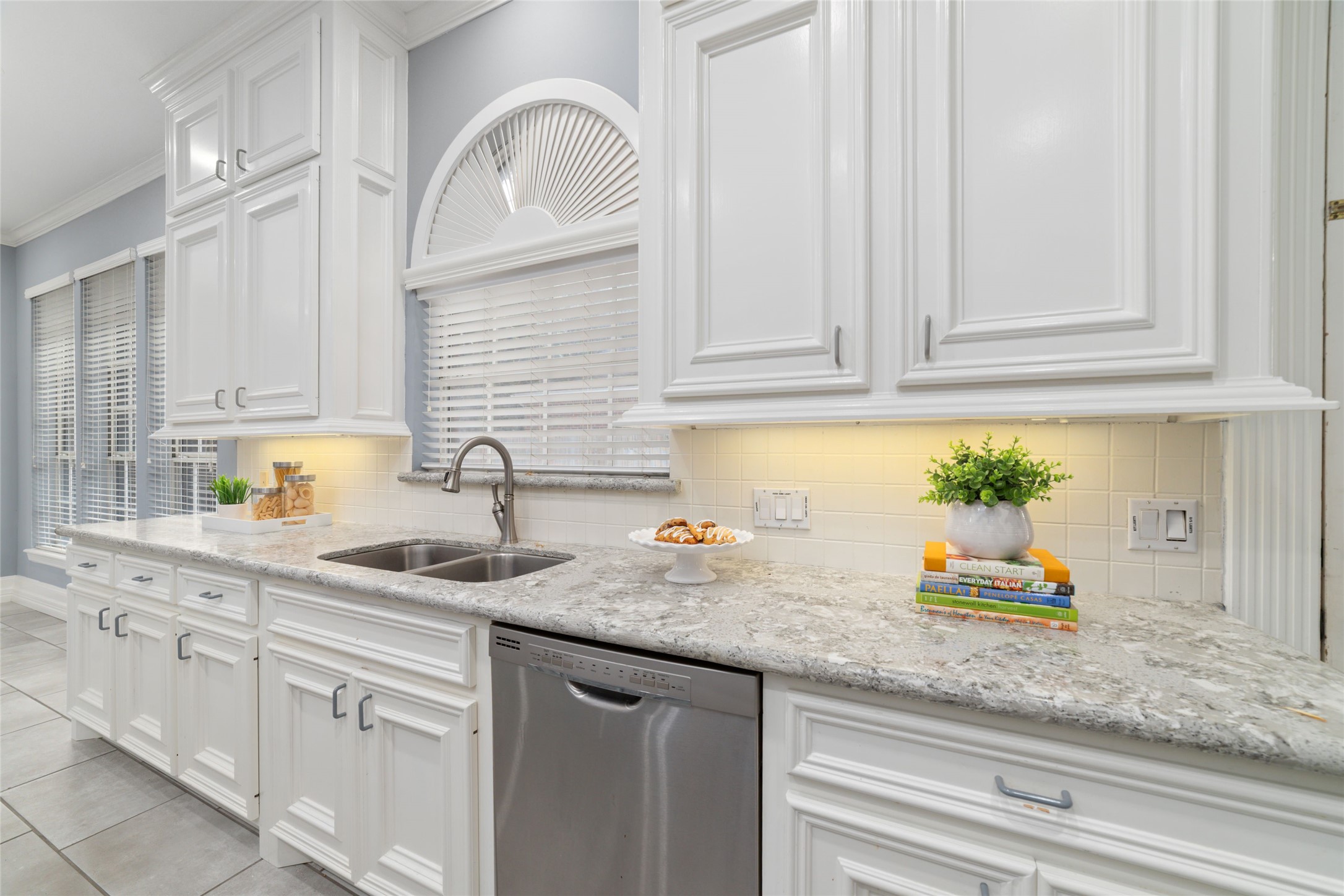 16114 Lafone Drive Property Photo 10