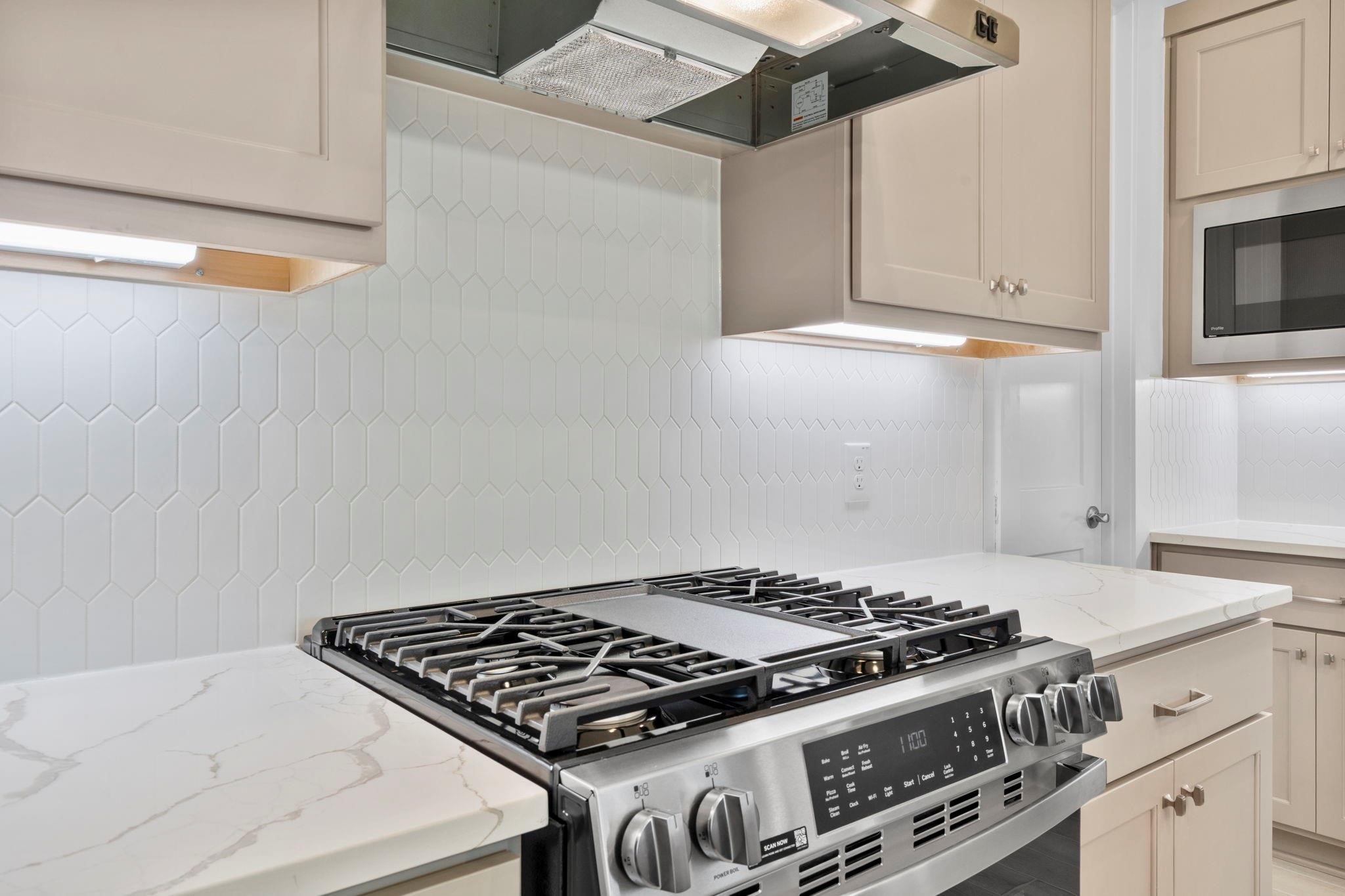 1130 Mills Cove Drive Property Photo 11