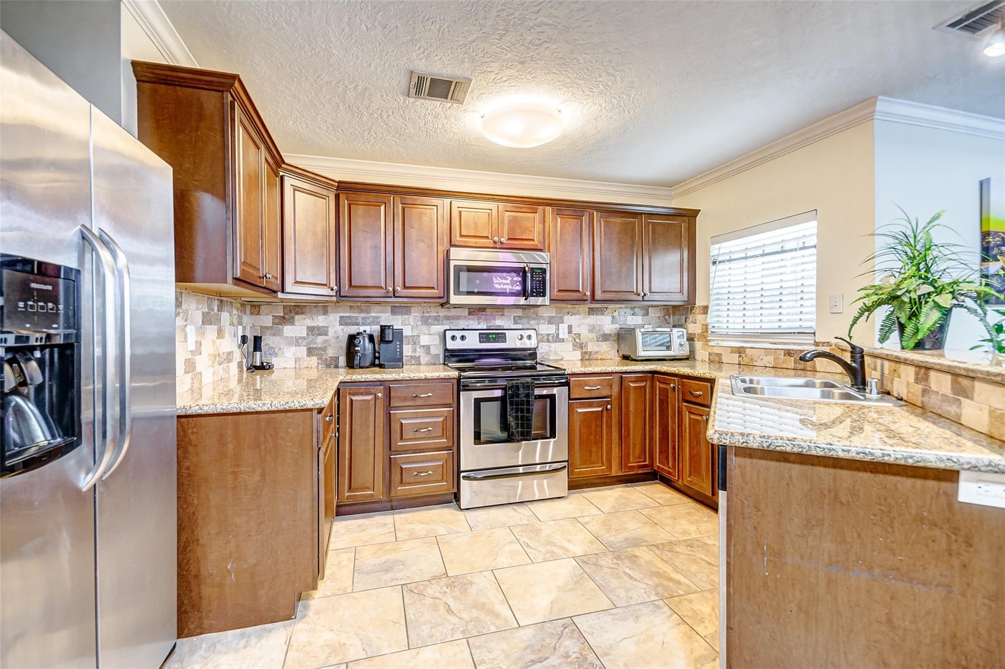 3308 Bastrop Street B Property Photo 5