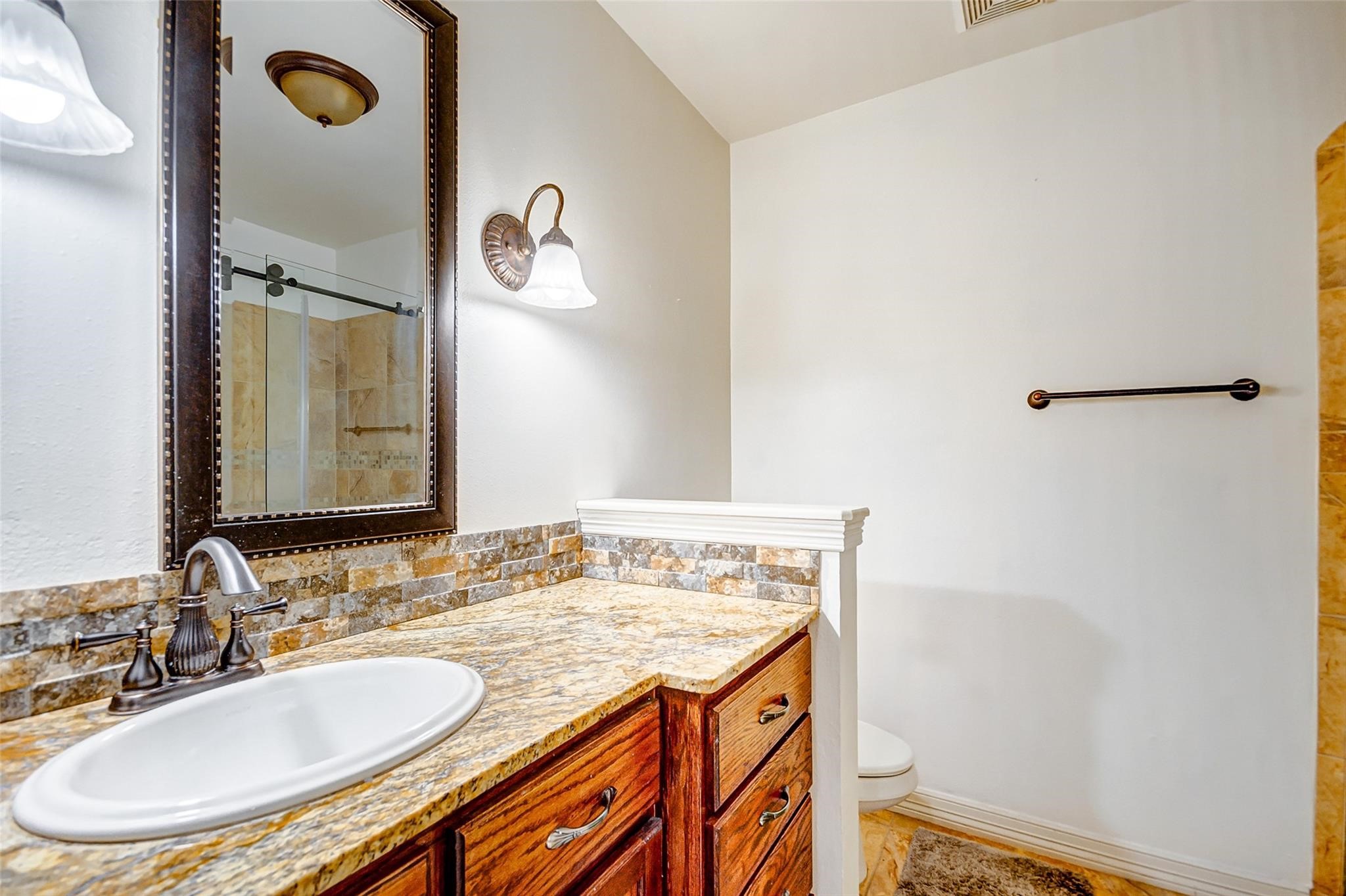 3308 Bastrop Street B Property Photo 15