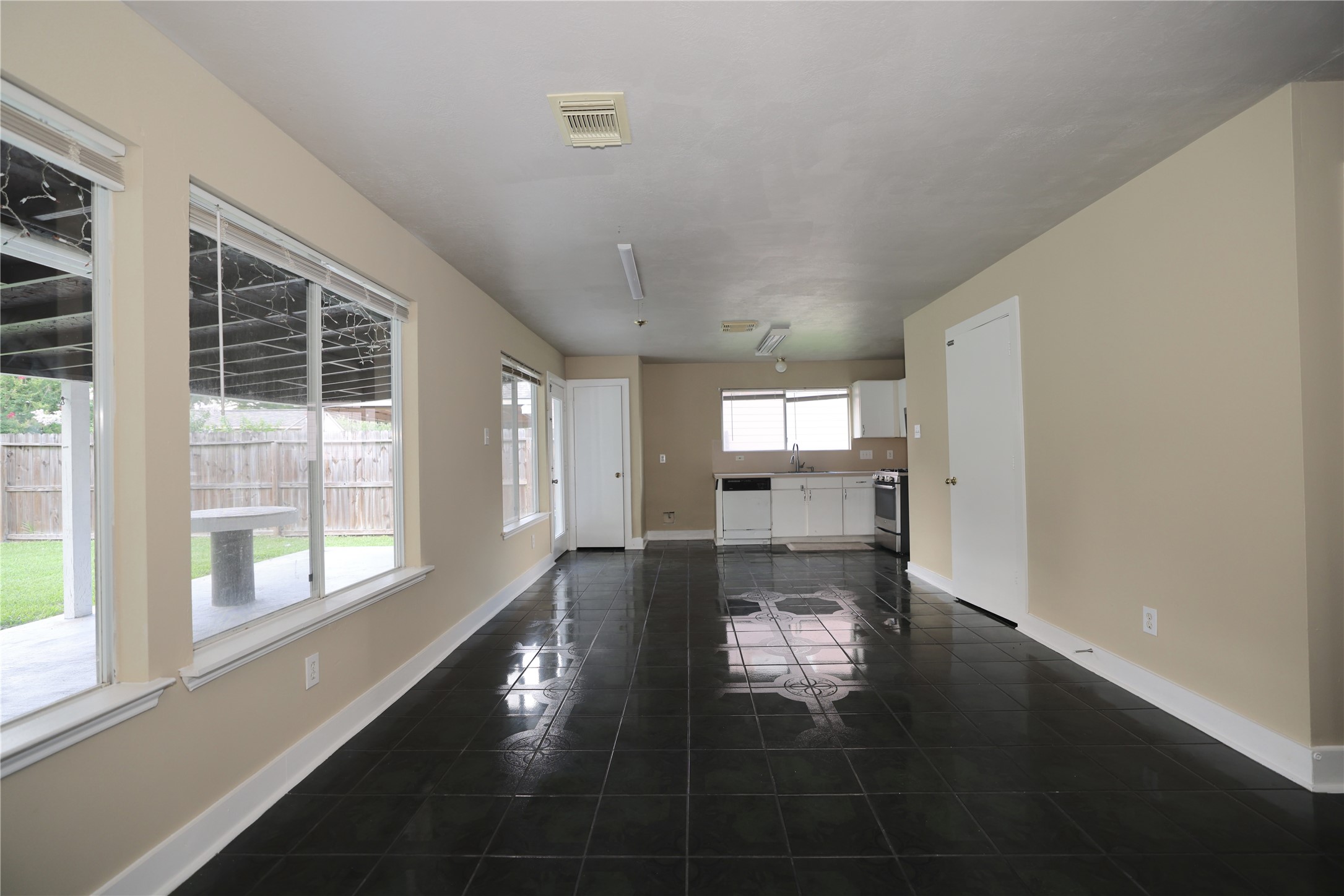5115 Summit Lodge Dr Drive Property Photo 12