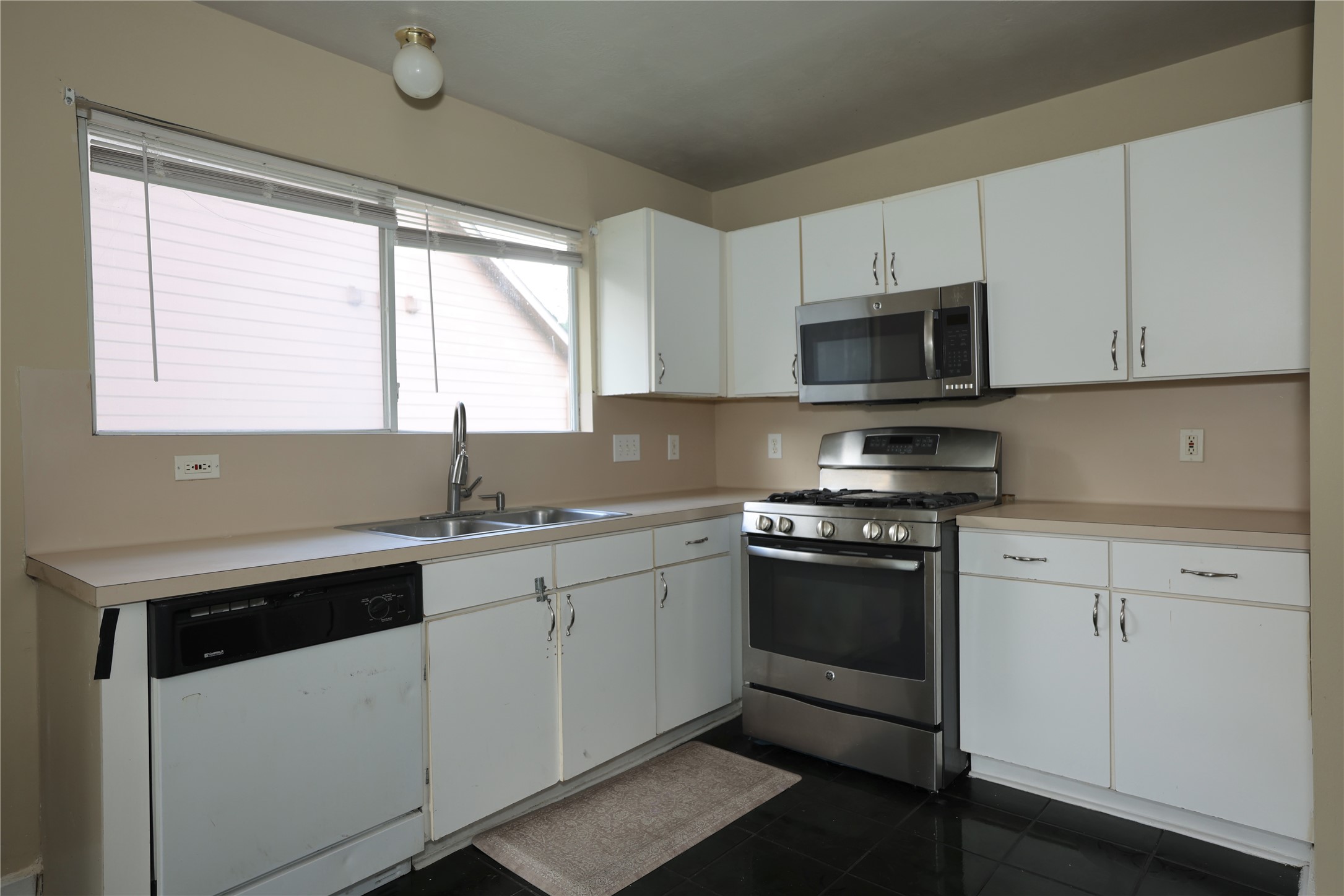 5115 Summit Lodge Dr Drive Property Photo 17