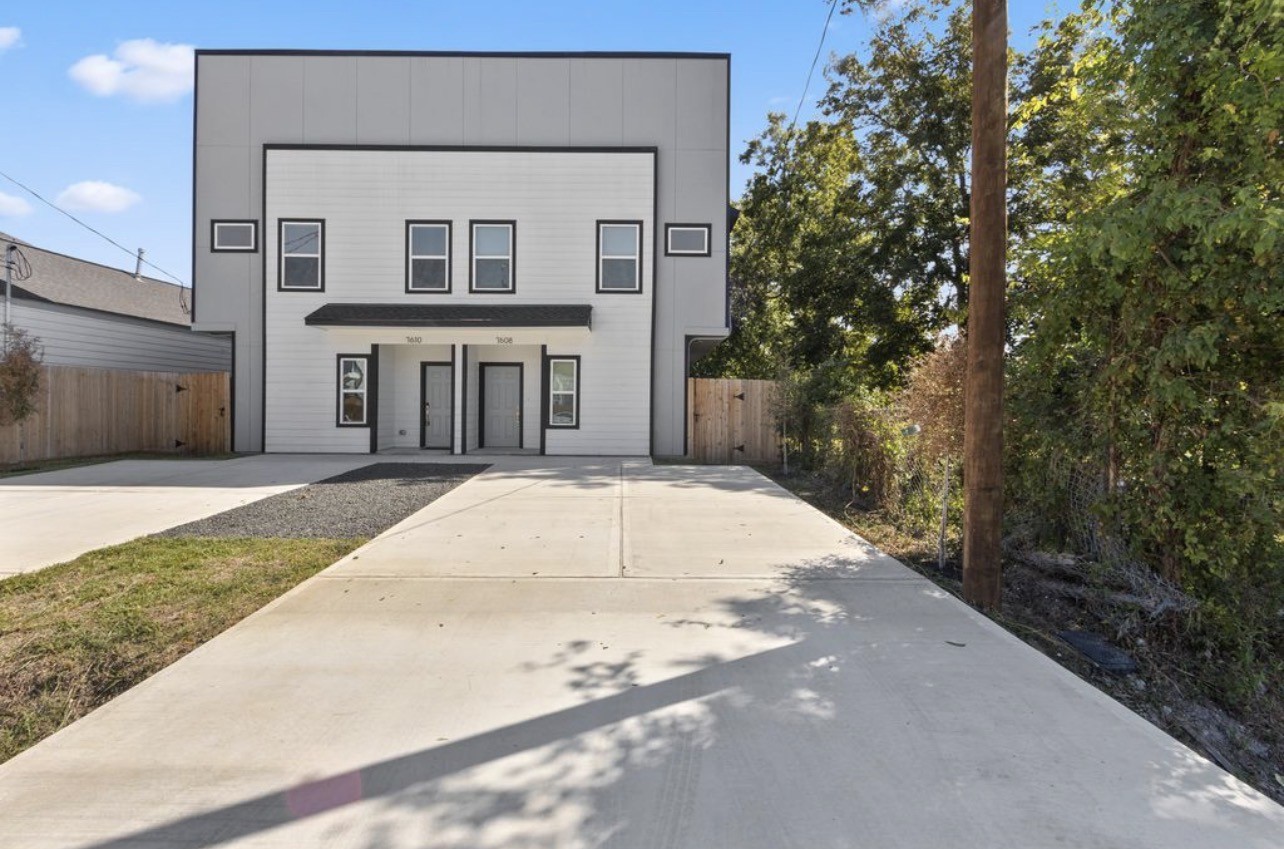 7608 Easter Street Property Photo 5