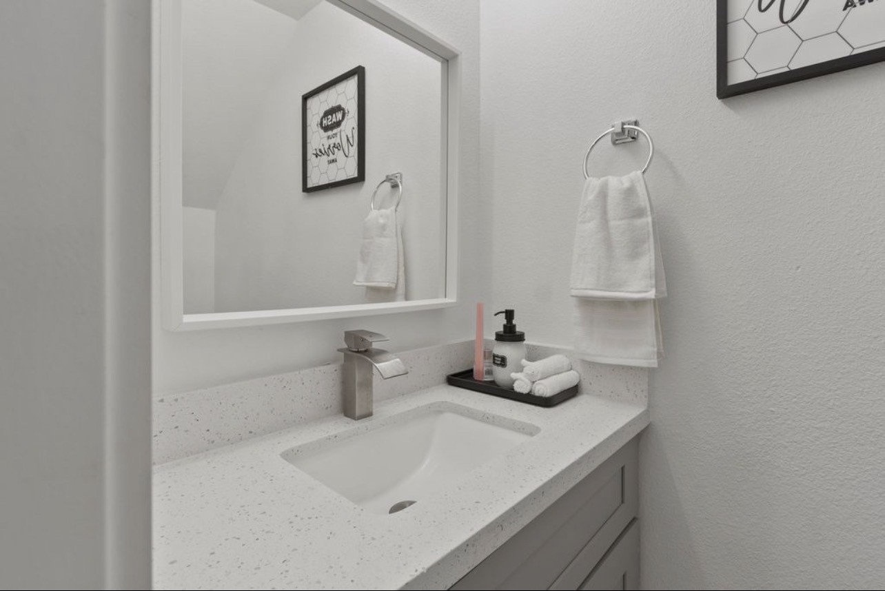 7608 Easter Street Property Photo 10